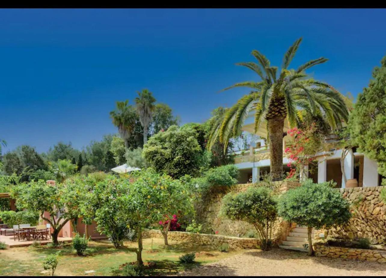 Torres Con Piscina Y Jardin, Santa Gertrudis