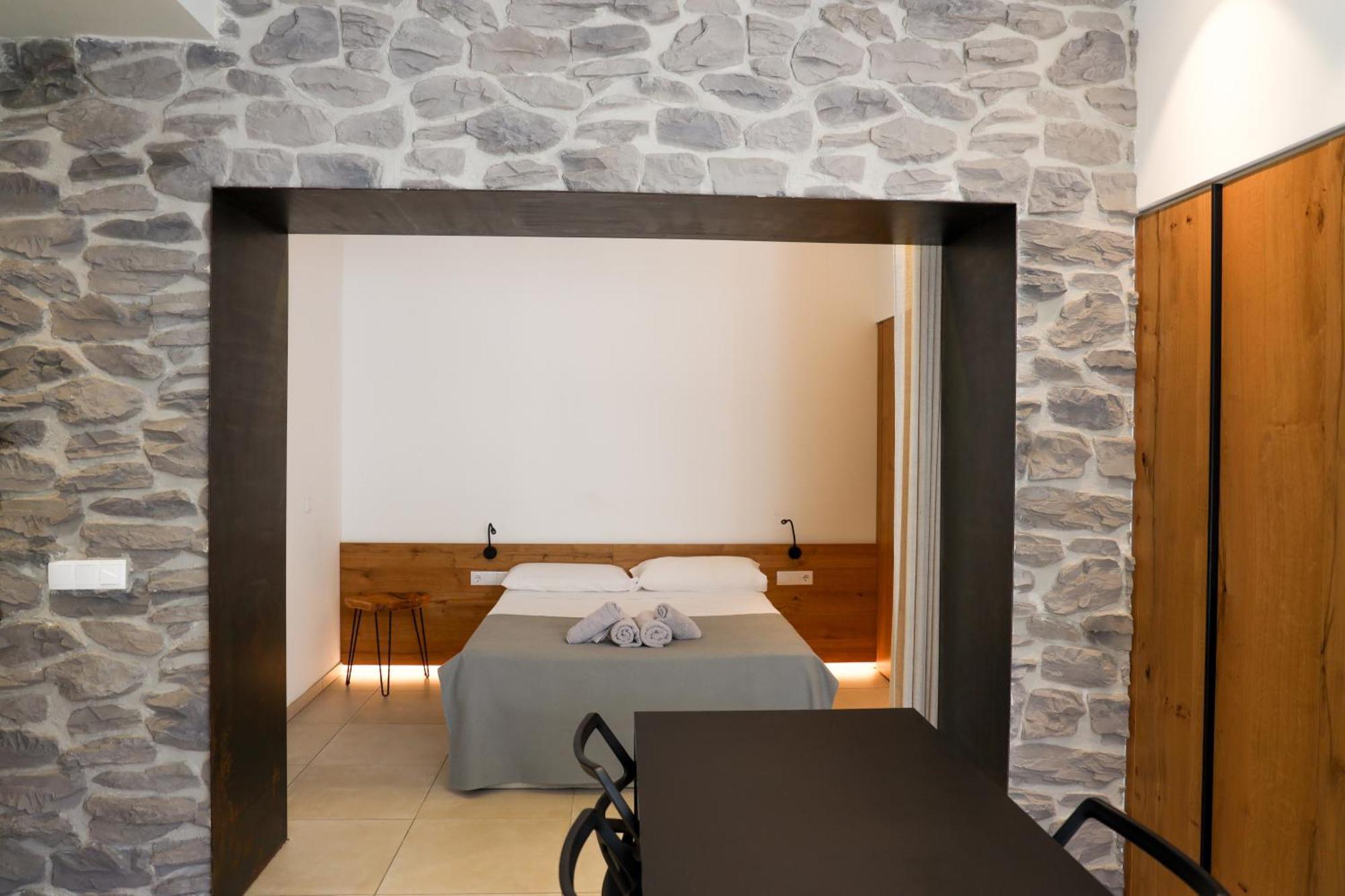 Cala Vadella Beachwalk