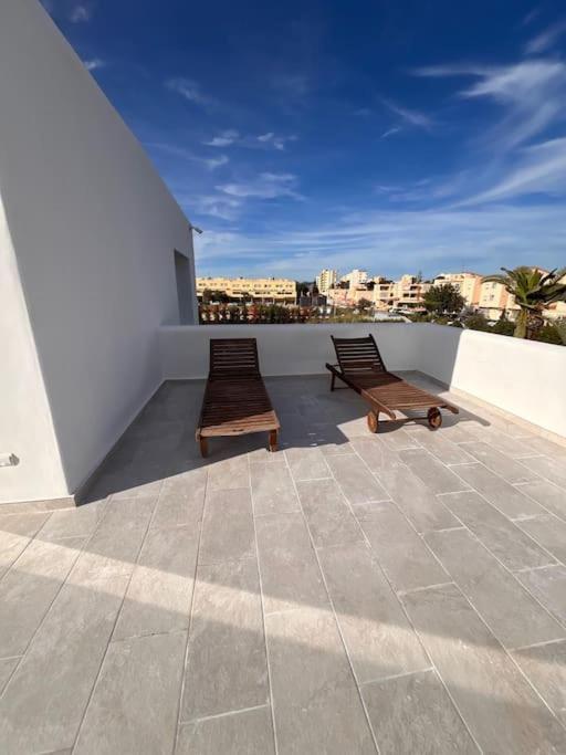 En Zona Playa D'en Bossa Con Gran Piscina Villa *