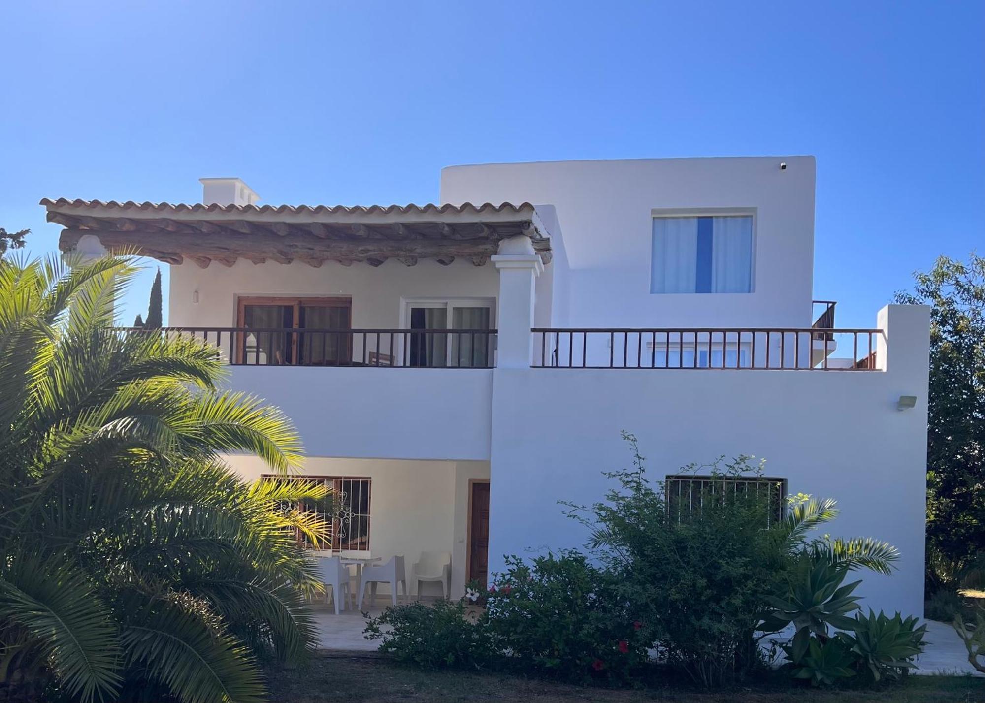En Zona Playa D'en Bossa Con Gran Piscina Villa *