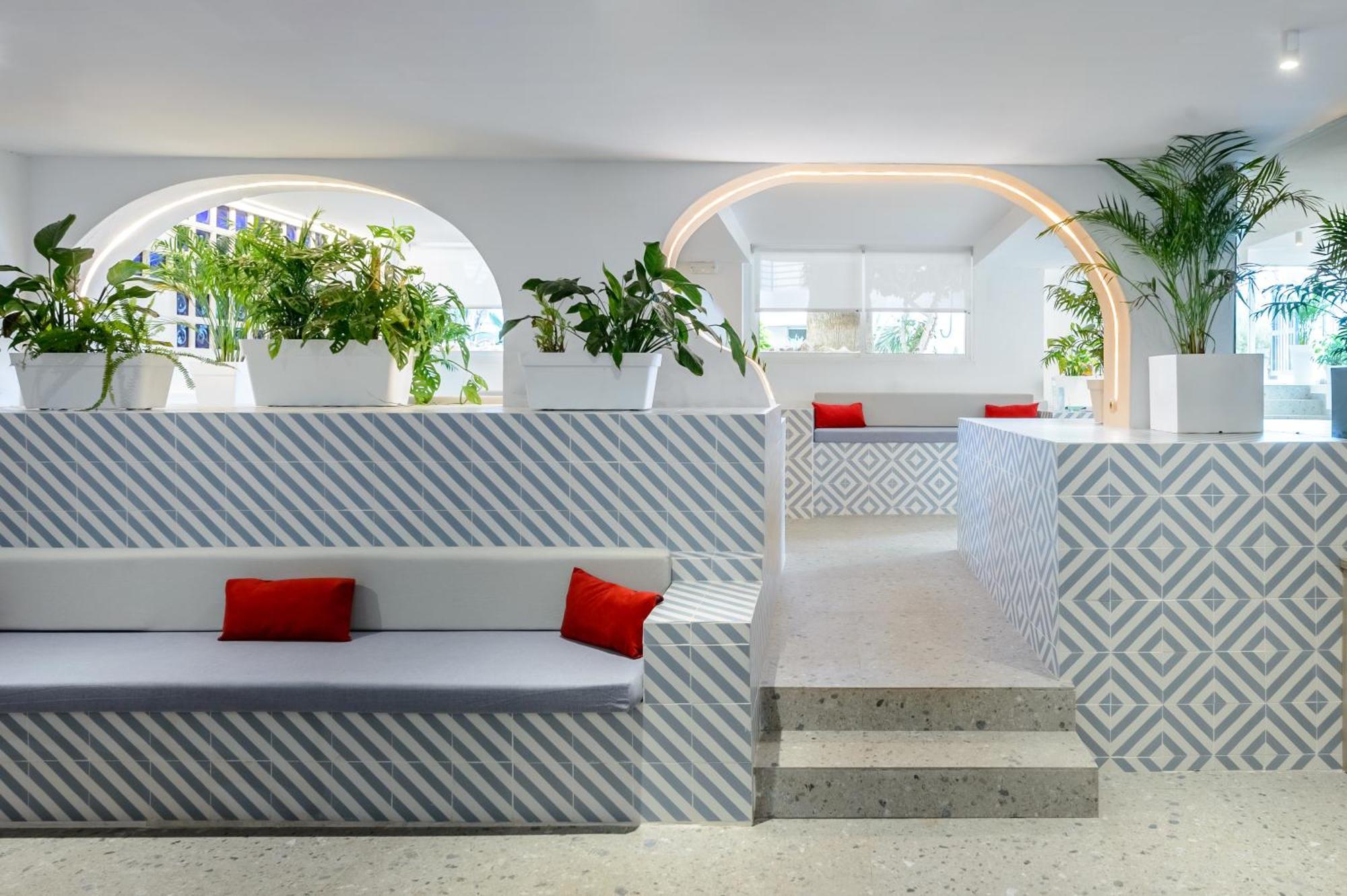 Vibra Isola - Adults Only 3*