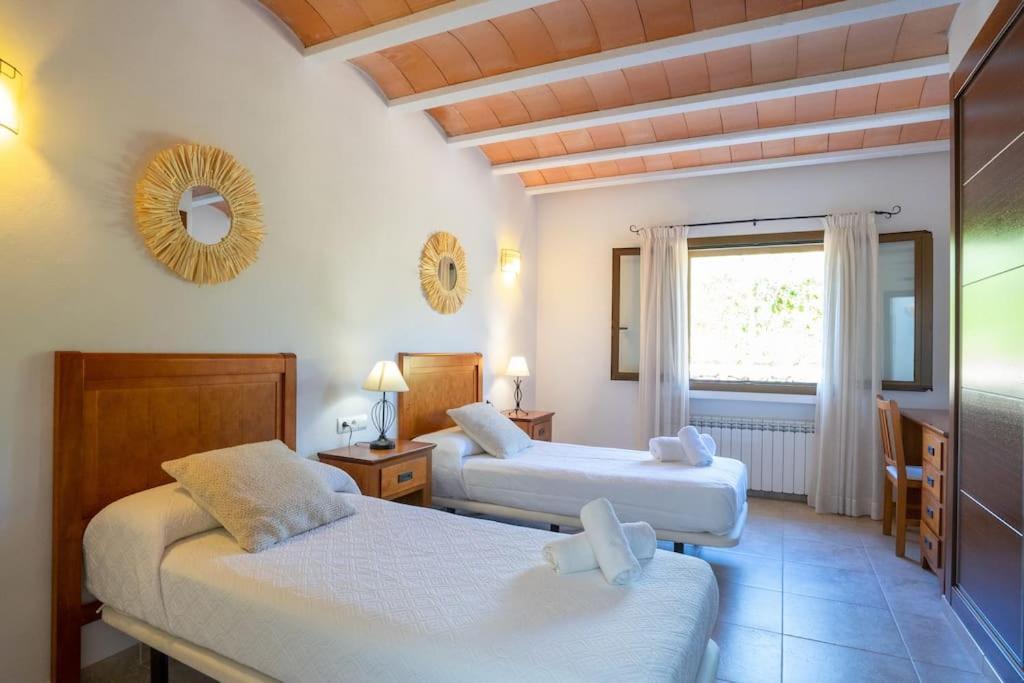 Villa Kety -luna Con Preciosa Piscina Y Vistas !