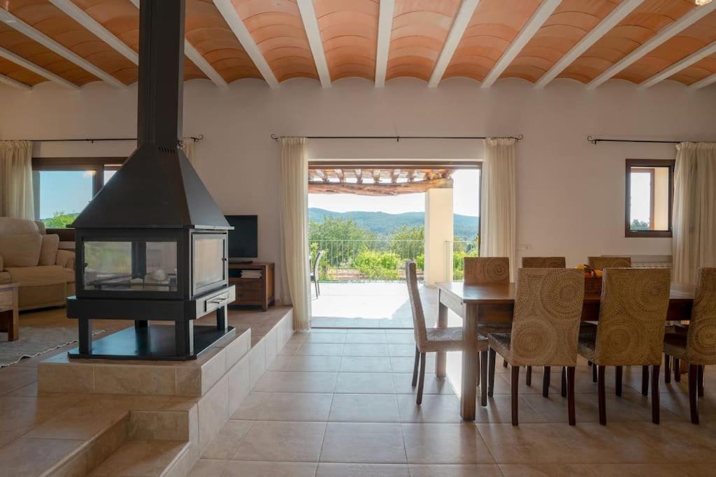 Kety -luna Con Preciosa Piscina Y Vistas ! Villa