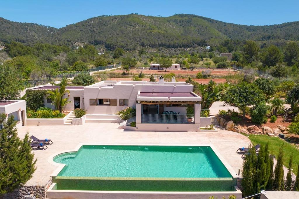 Kety -luna Con Preciosa Piscina Y Vistas ! Villa Sant Llorenc de Balafia