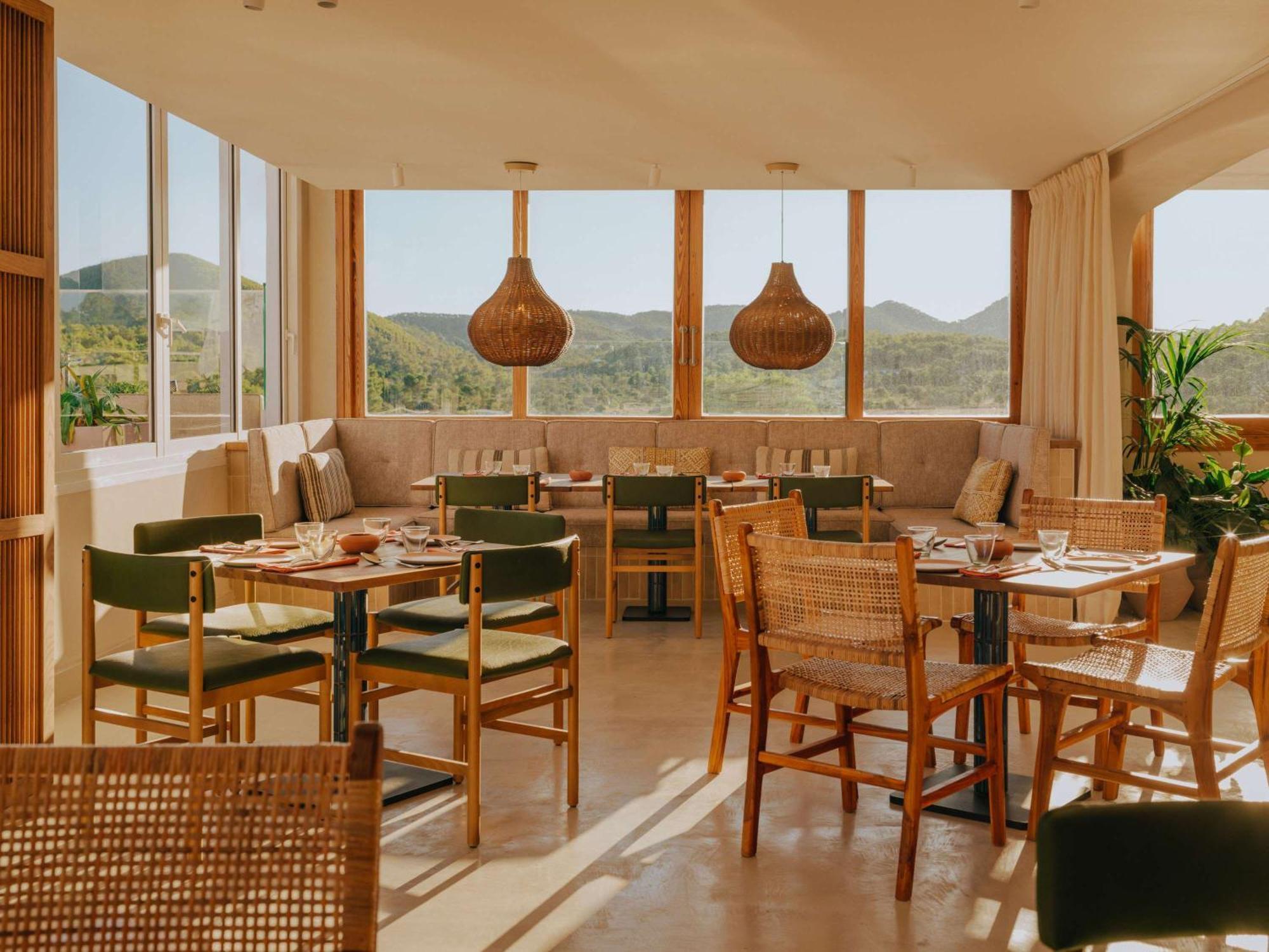 Hotel Mondrian Ibiza 5*