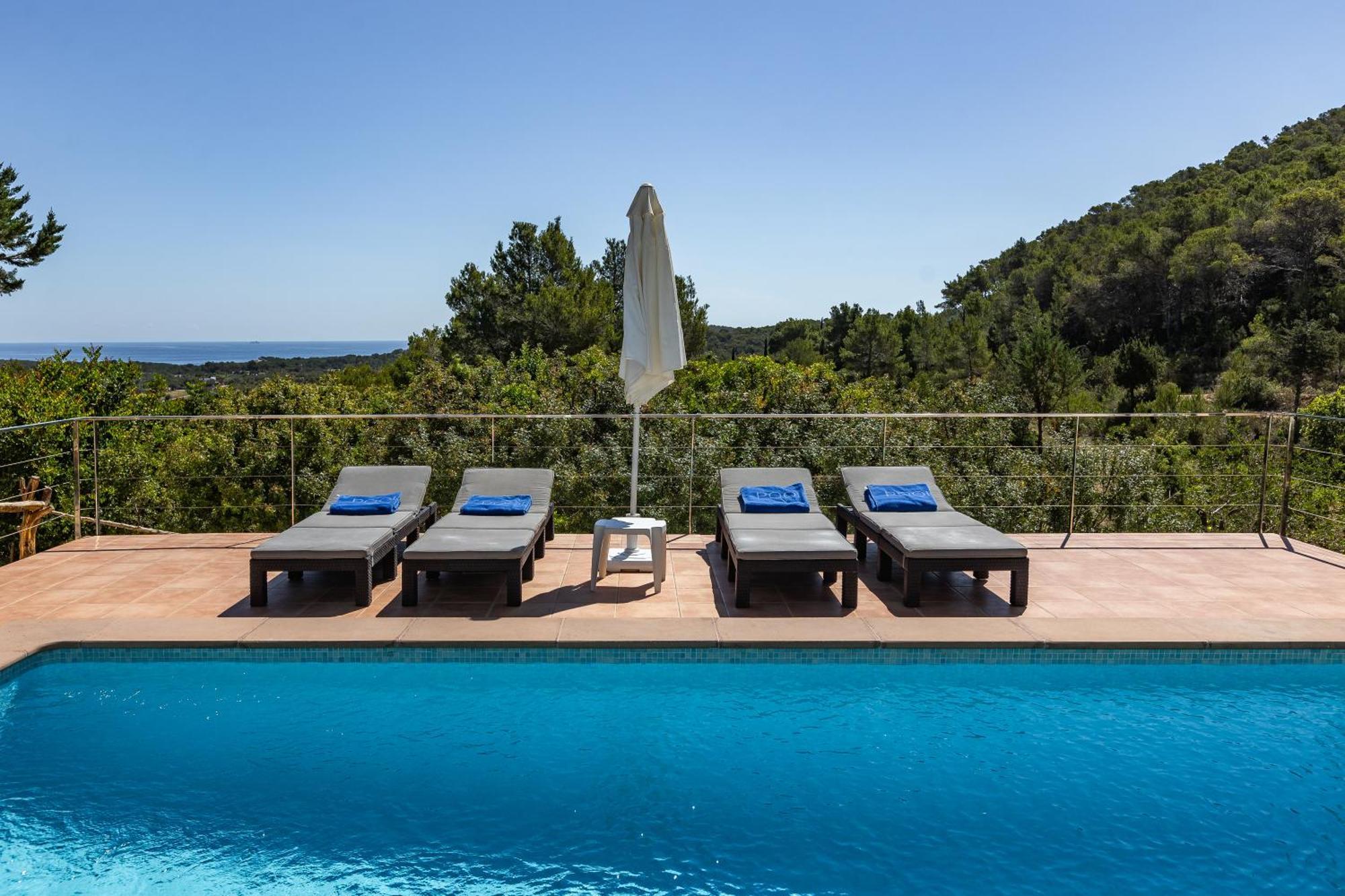 Charming With Pool, Toni Mateu. Villa Sant Carles de Peralta