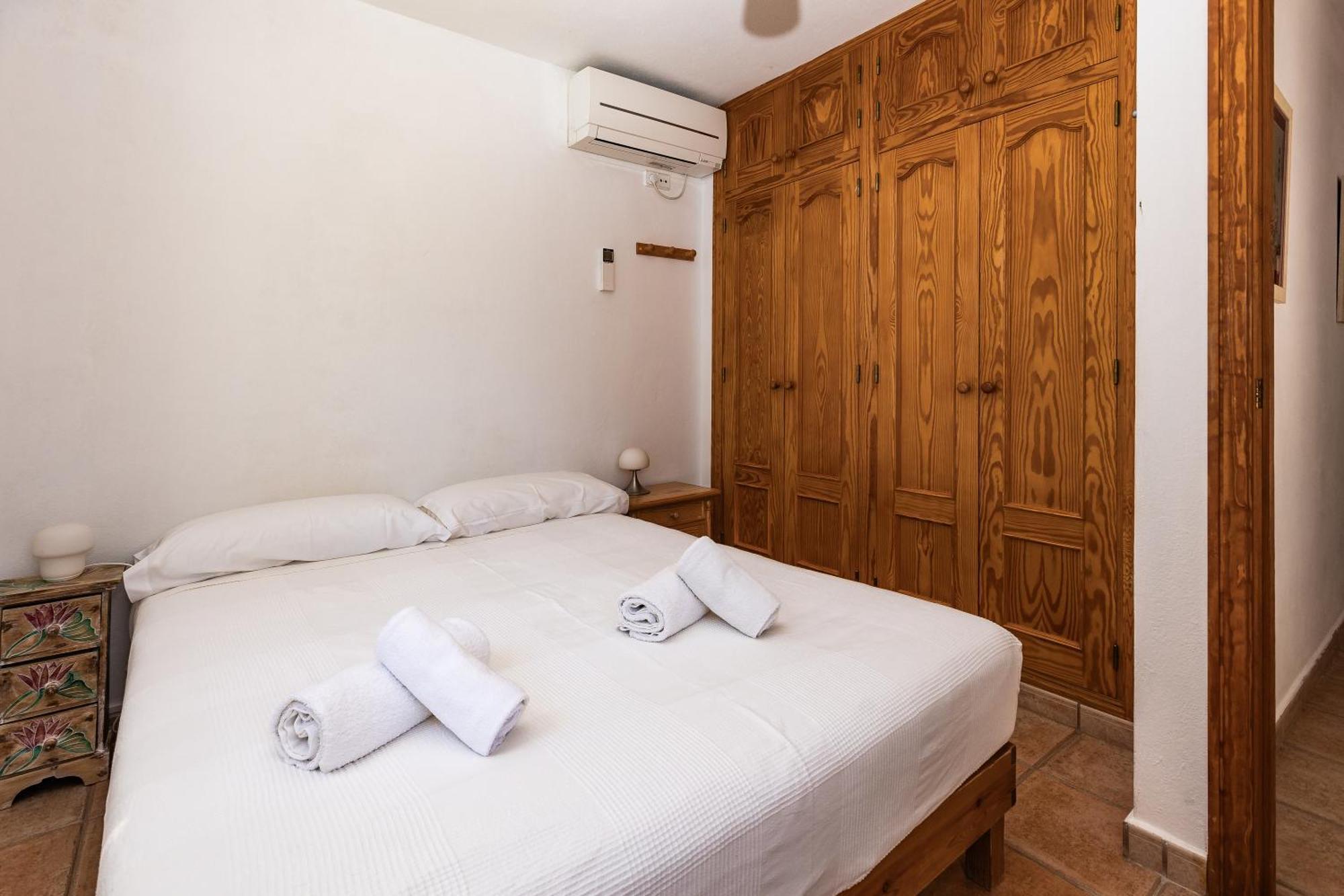 Charming With Pool, Toni Mateu. Sant Carles de Peralta