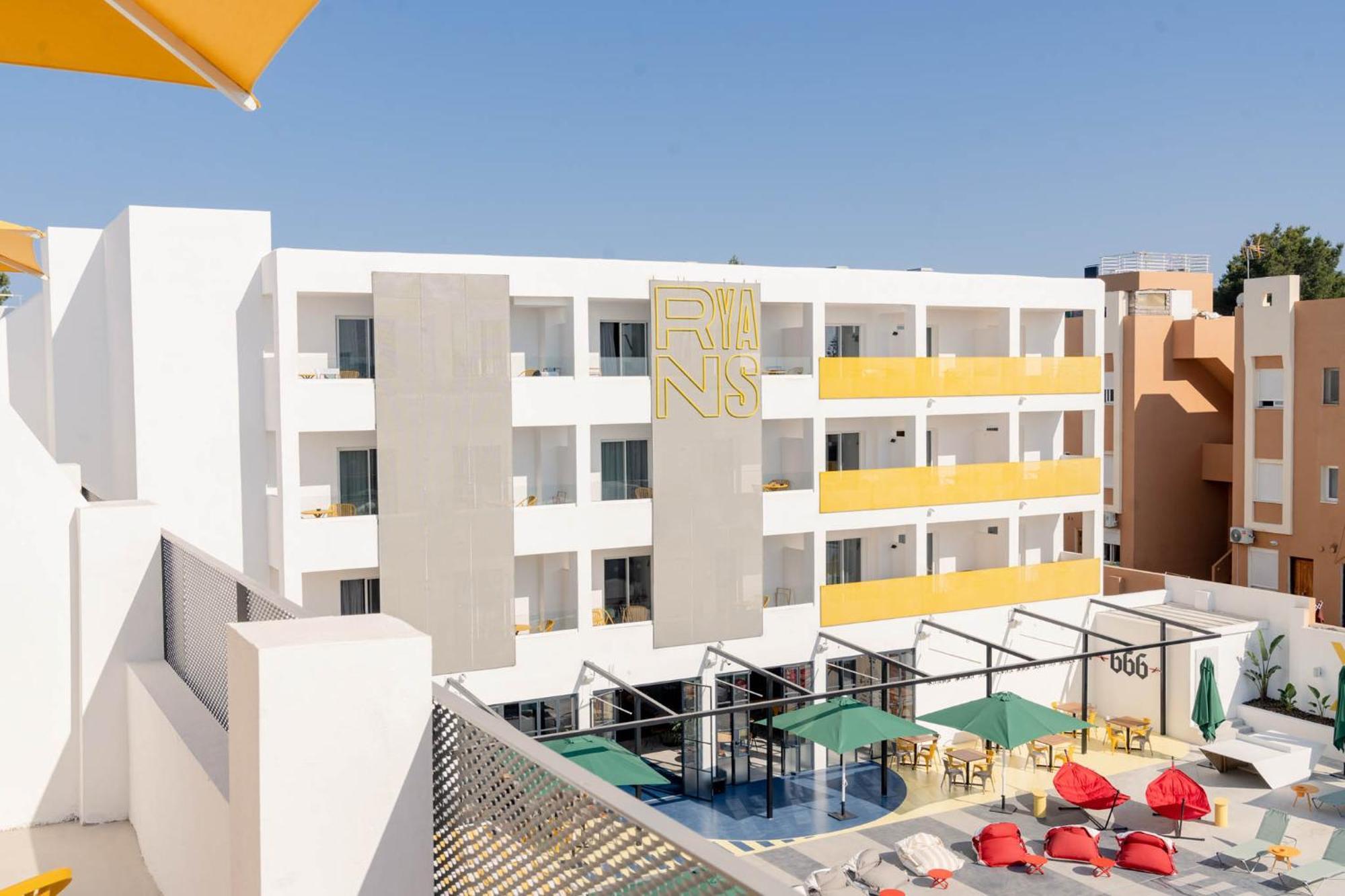 Ryans Lolas - Adults Only Sant Antoni de Portmany