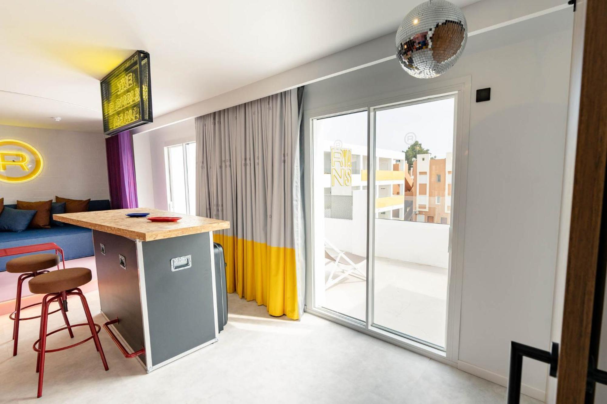 Ryans Lolas - Adults Only 4*