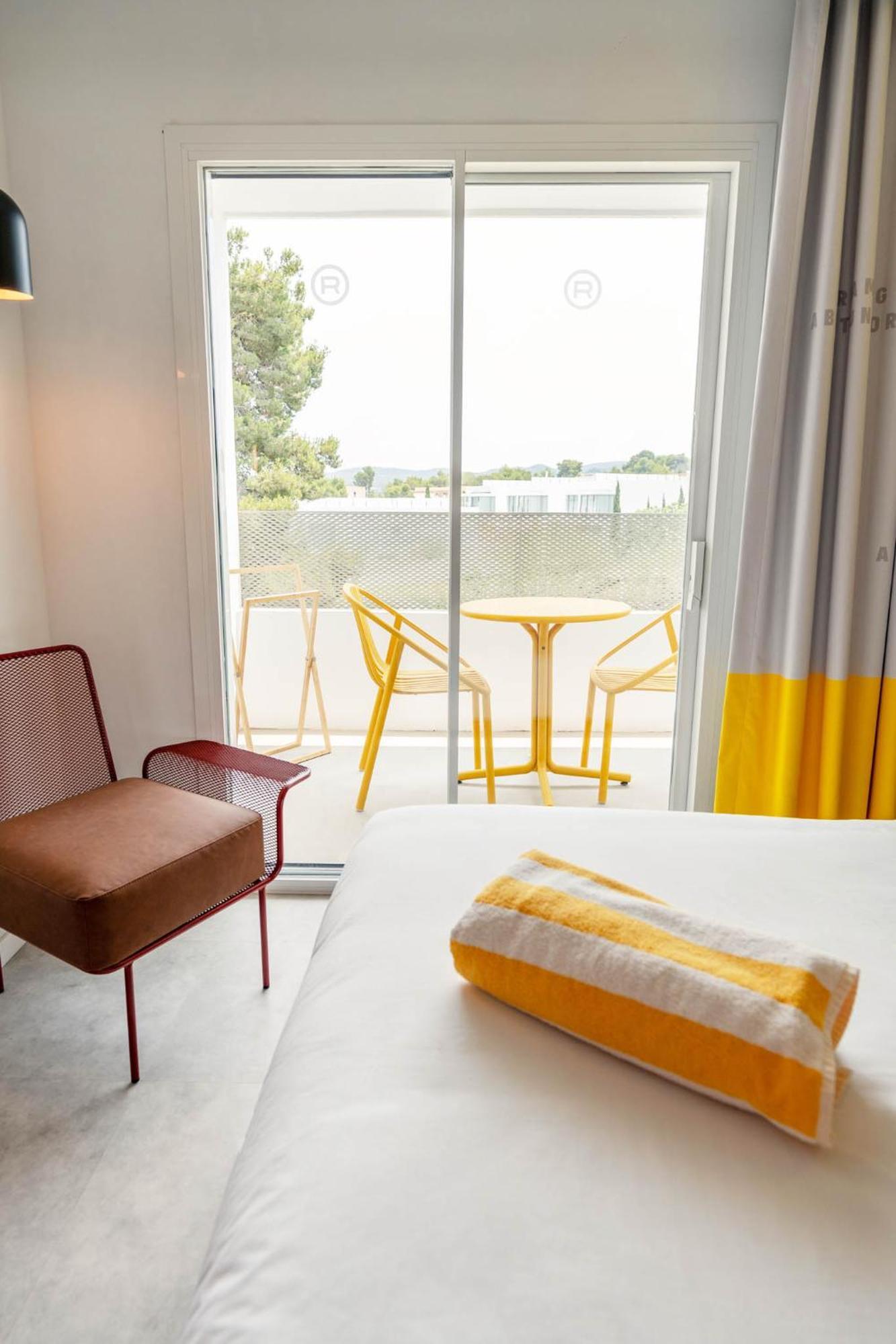 Ryans Lolas - Adults Only Sant Antoni de Portmany