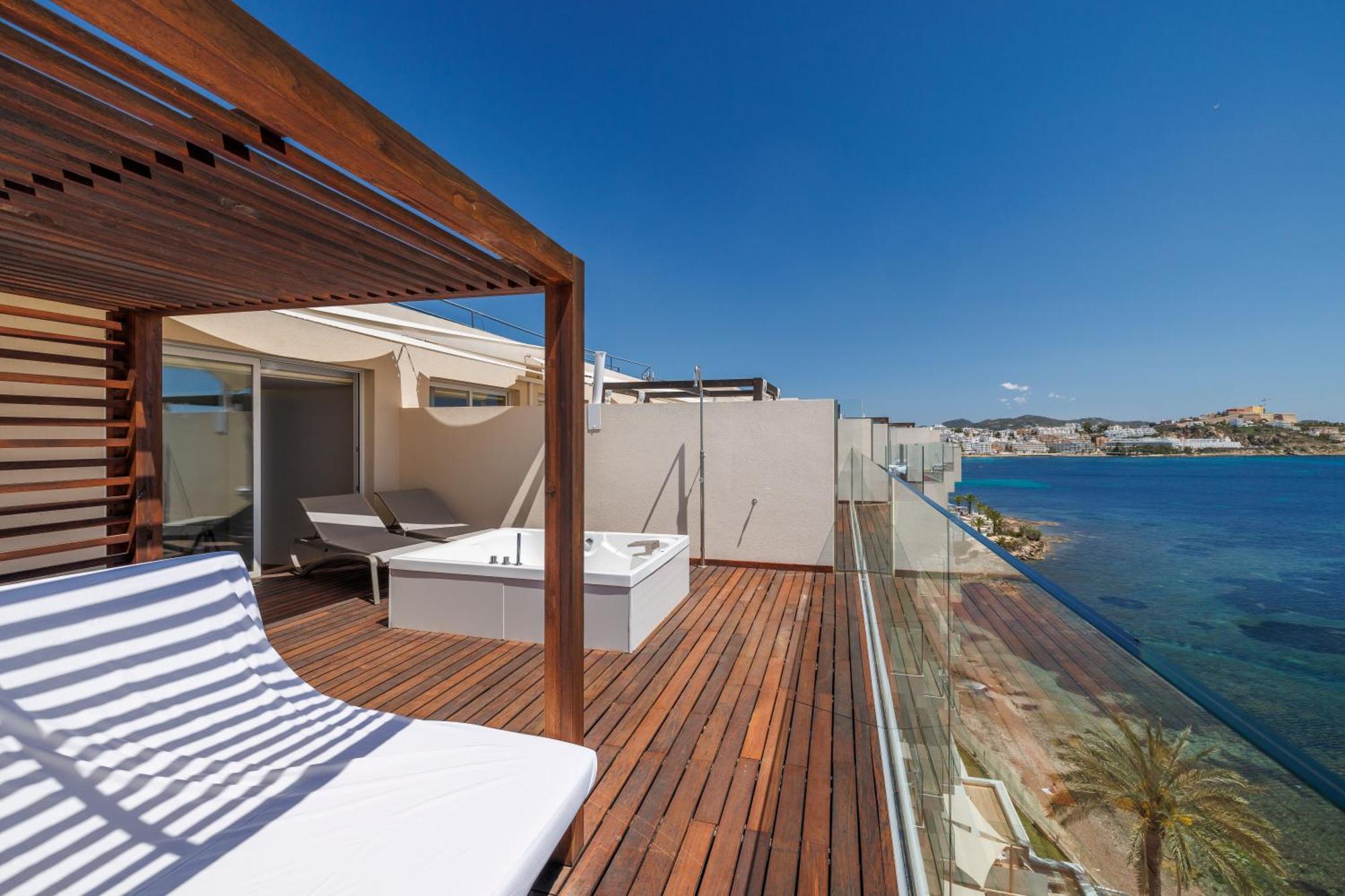 Hotel Torre Del Mar - Ibiza 4*