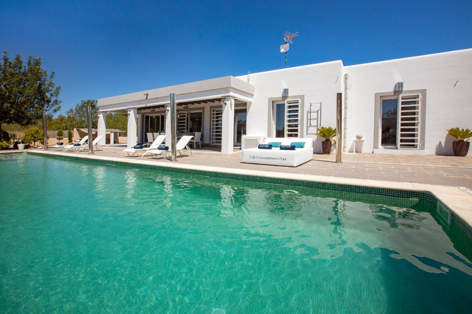 Near San Antonio Sleeps 10 San Antonio (Ibiza)
