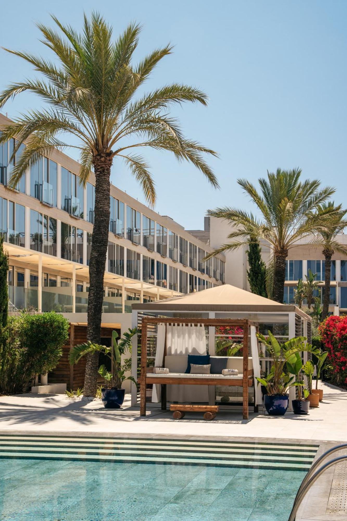 Me Ibiza - The Leading Of The World 5* Santa Eularia des Riu