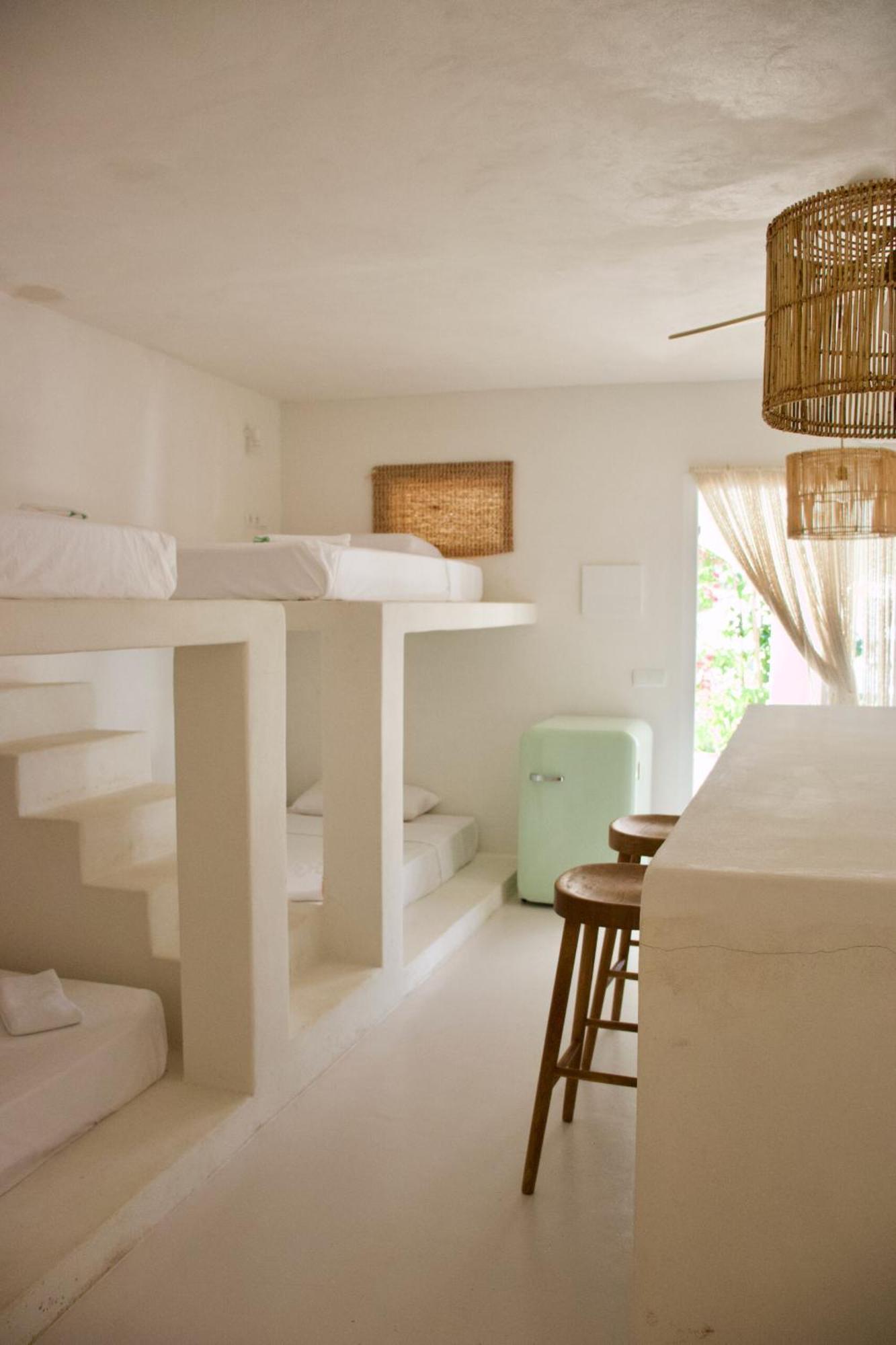La Pandilla Ibiza Hostel Sant Francesc de s'Estany