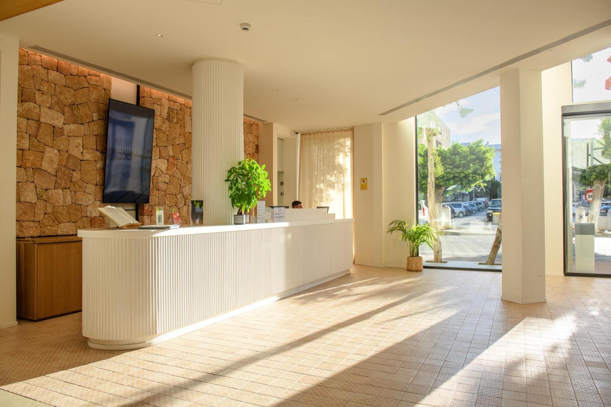 & Blau Parc 4* San Antonio (Ibiza)