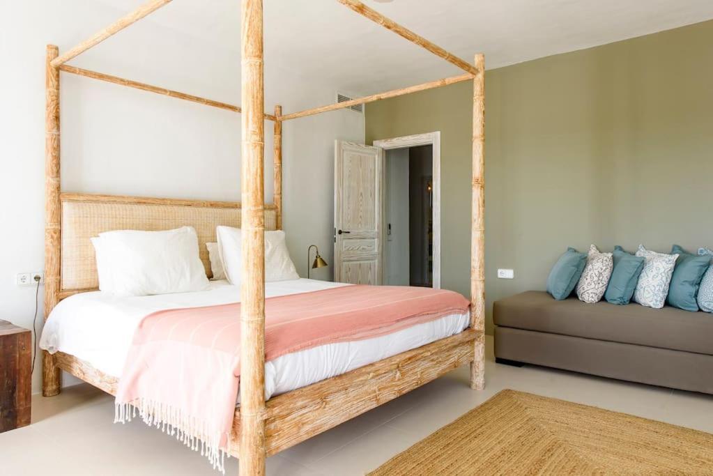 Hattja Sant Josep Ibiza Villa San José