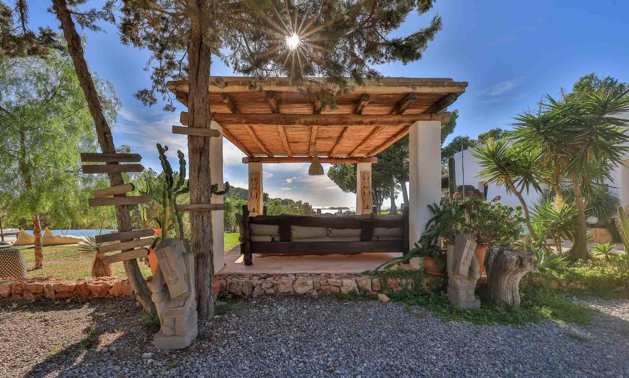 Villa Kumharas *