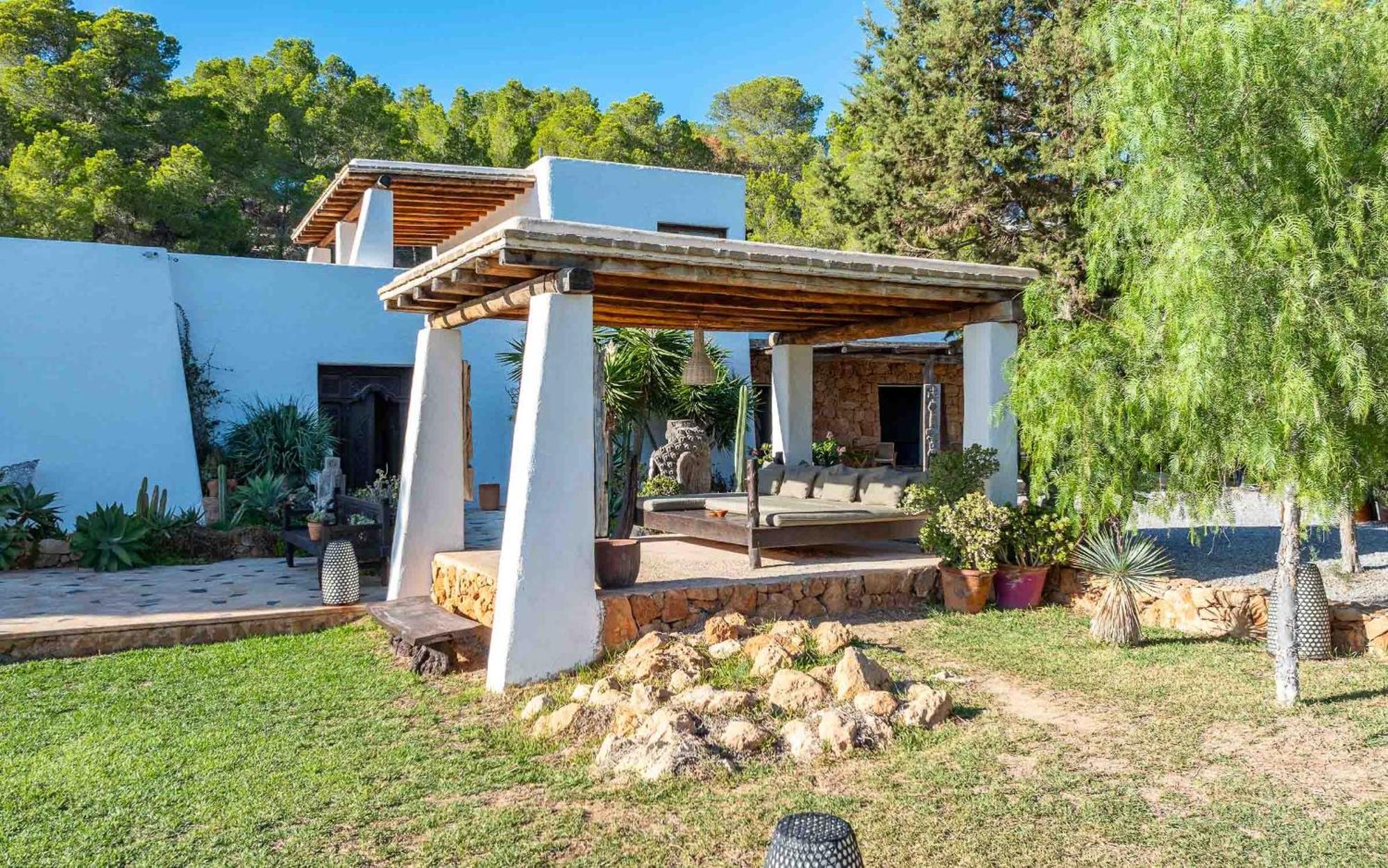 Villa Kumharas