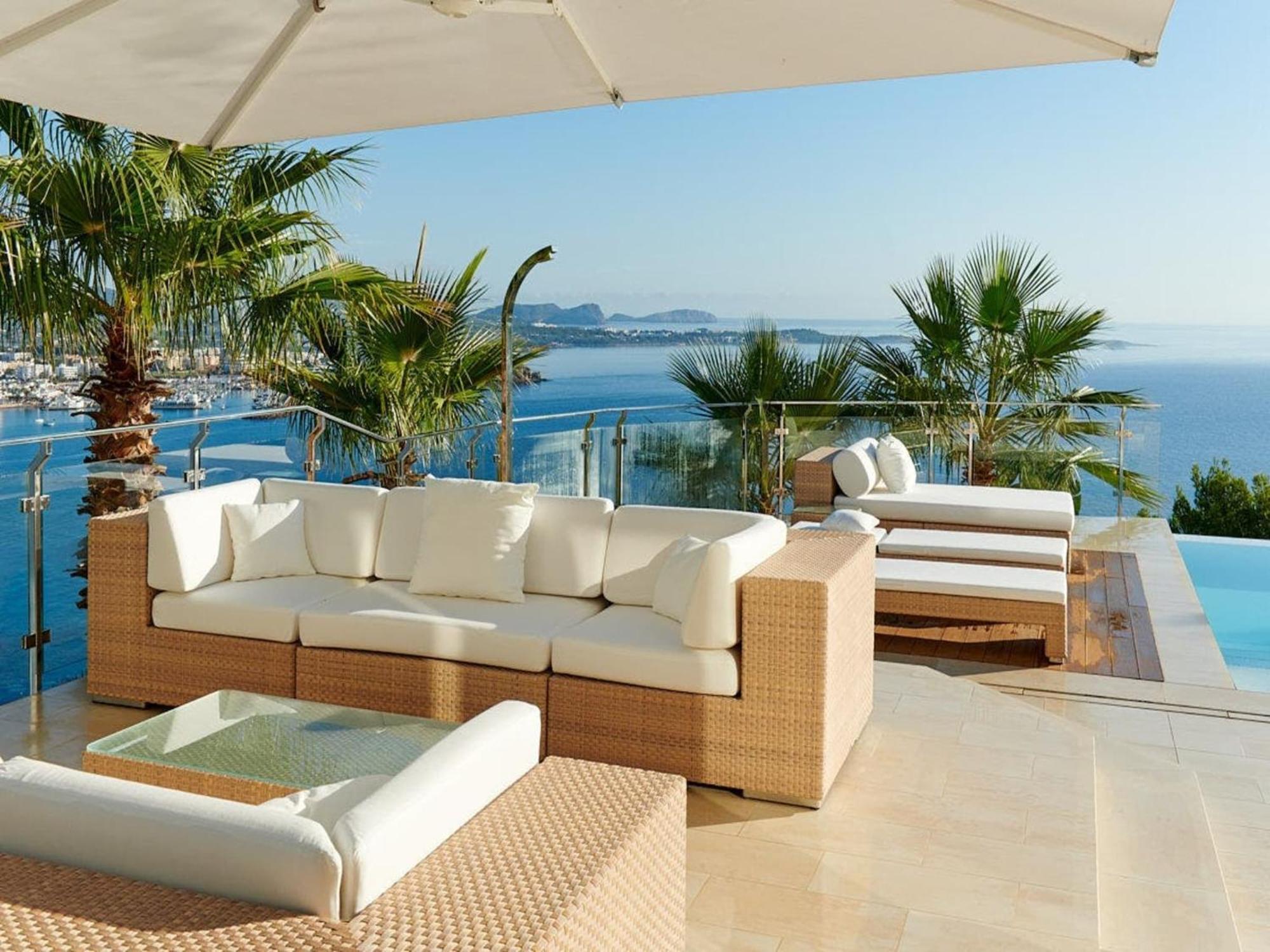 In Ibiza With Infinity Pool And Sea Views Villa Santa Eulària des Riu