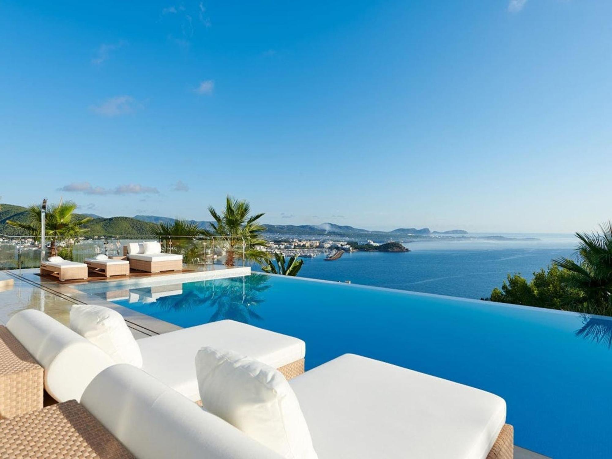 Villa In Ibiza With Infinity Pool And Sea Views Santa Eulària des Riu