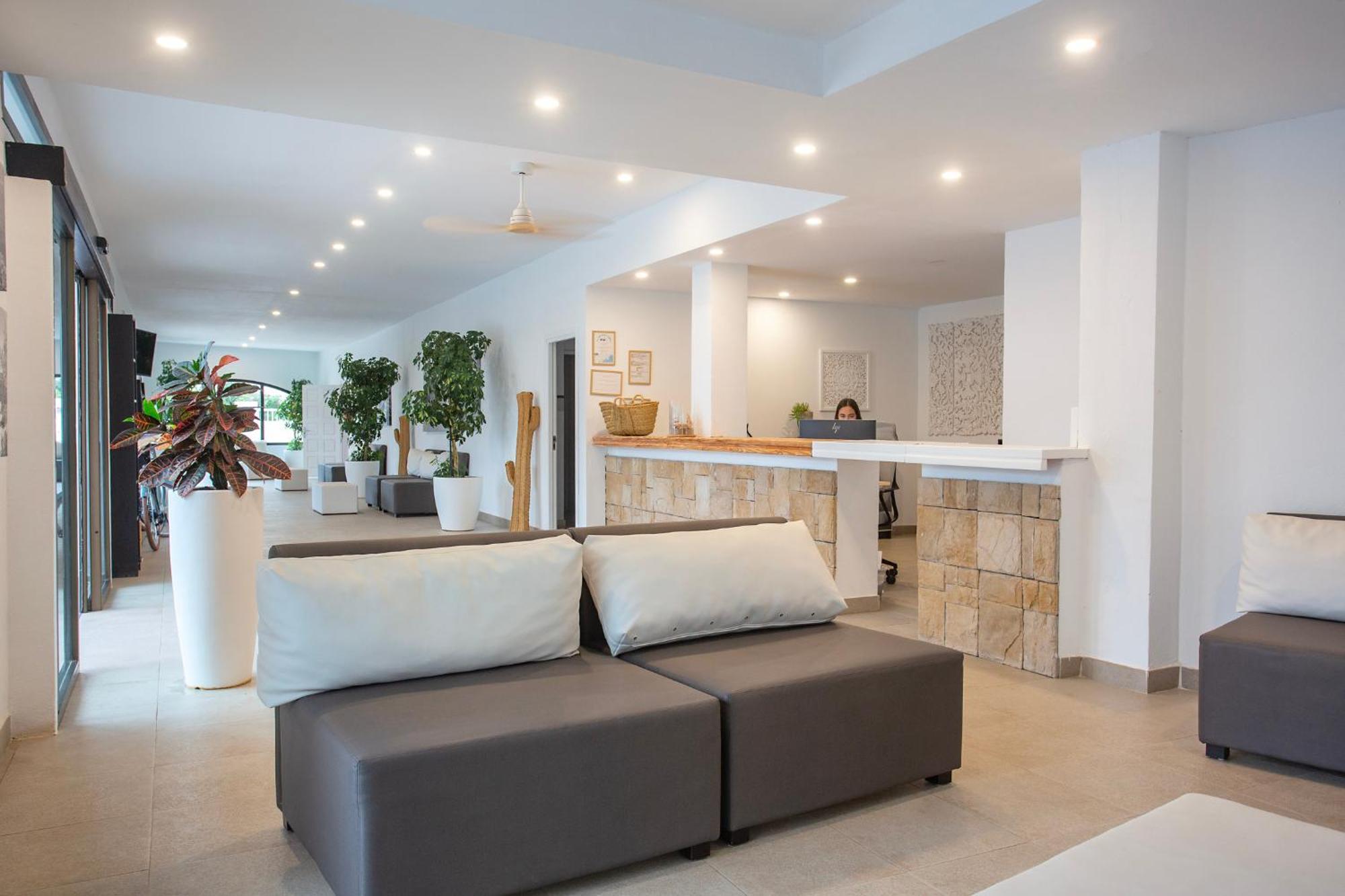 Hotel Club Cala Azul Cala Llenya (Ibiza)