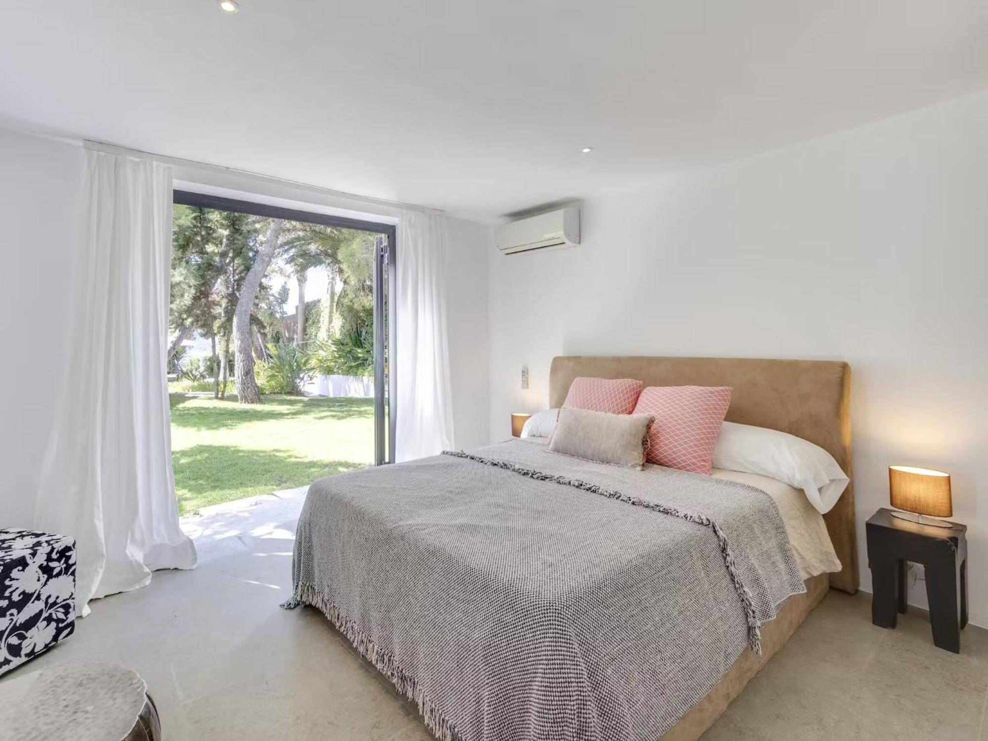 Ibizian With Sea-views Villa San José