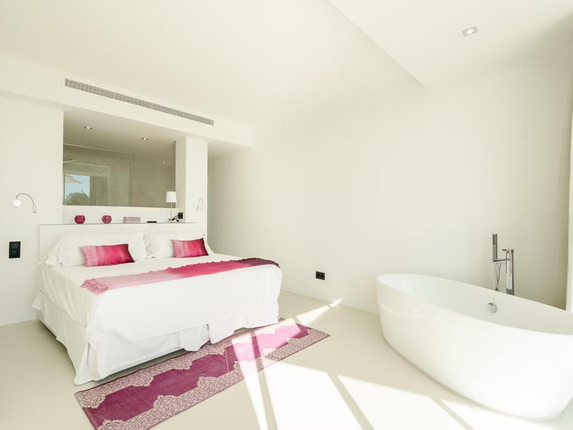 Charming In Delightful Gateway Villa