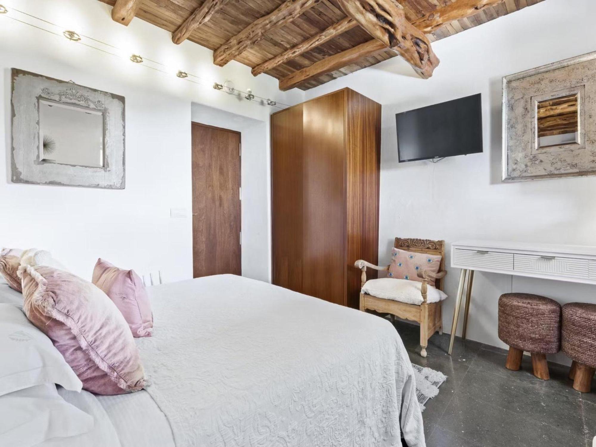 Rural Hideaway In Stcarlos Villa