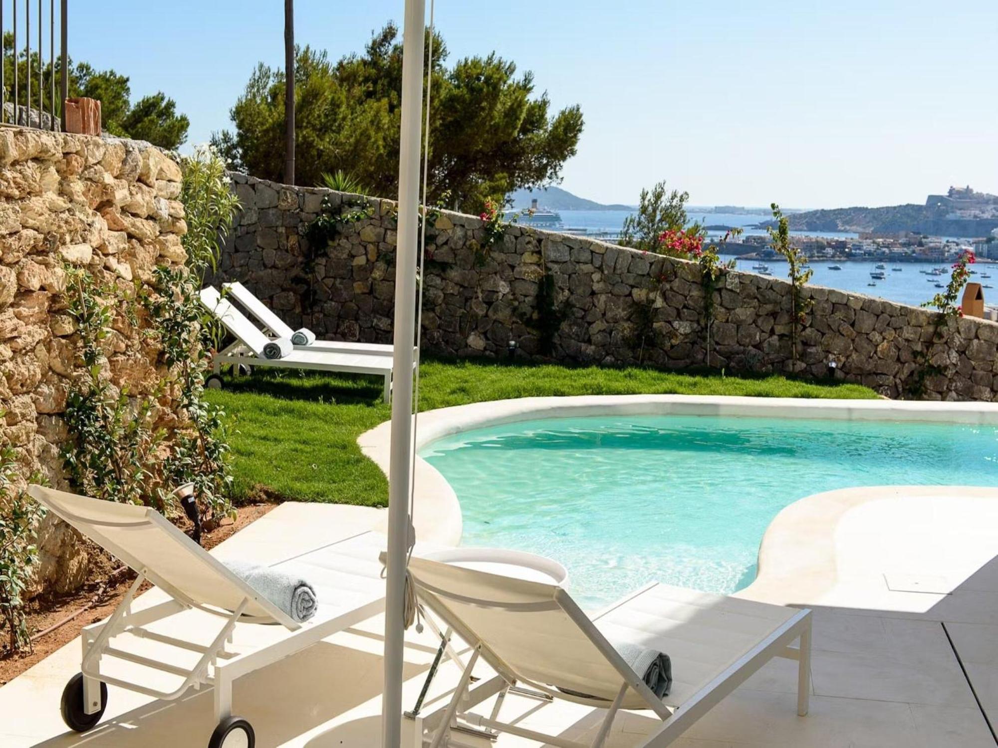 Charming In Delightful Gateway Talamanca (Ibiza)