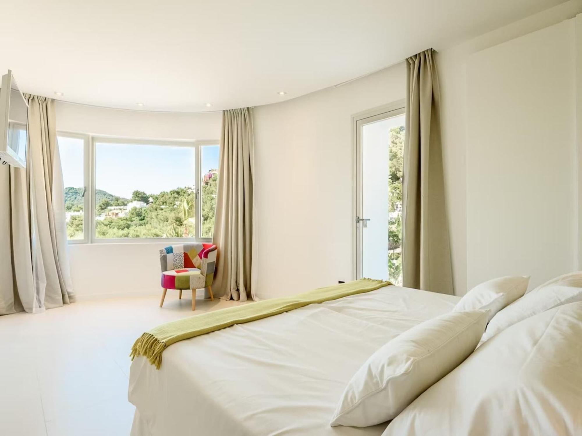Charming In Delightful Gateway Villa