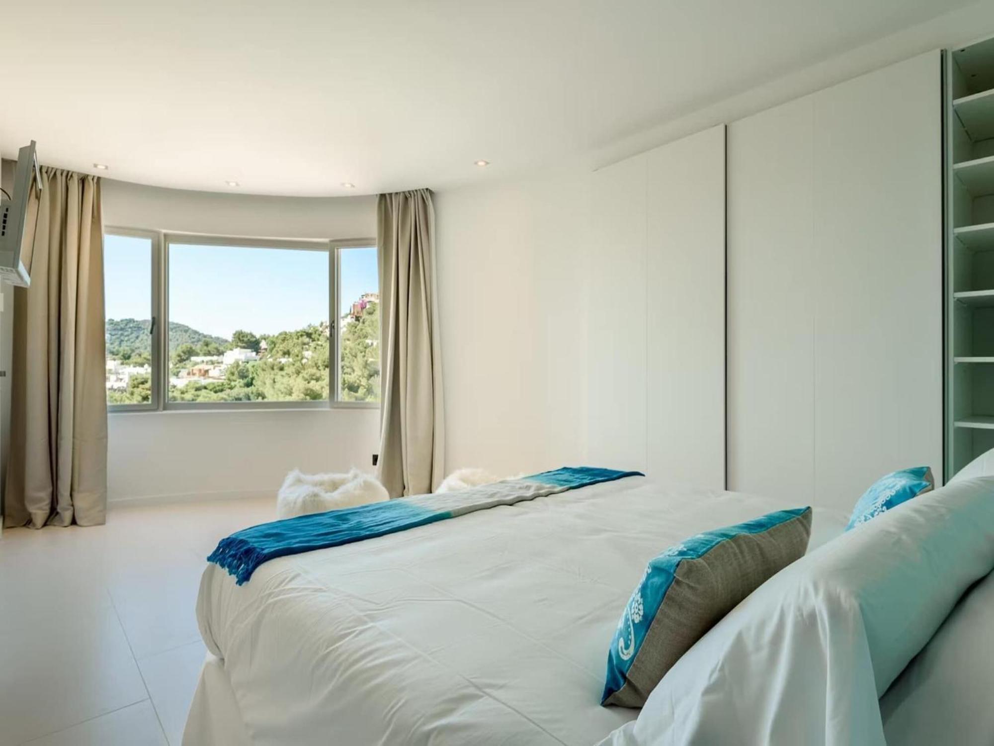 Villa Charming In Delightful Gateway Talamanca (Ibiza)