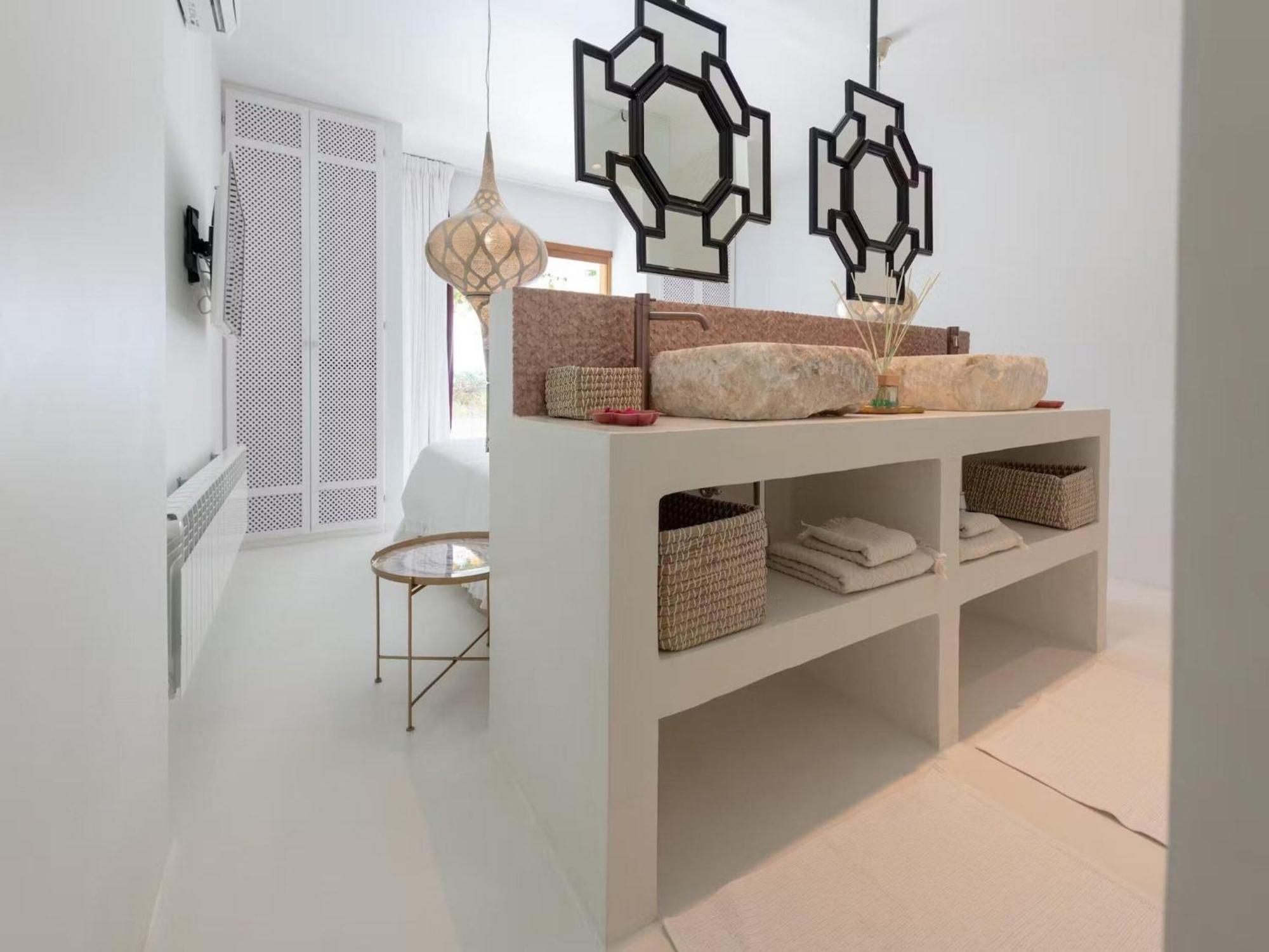 Villa Impressive With Views Sant Carles de Peralta