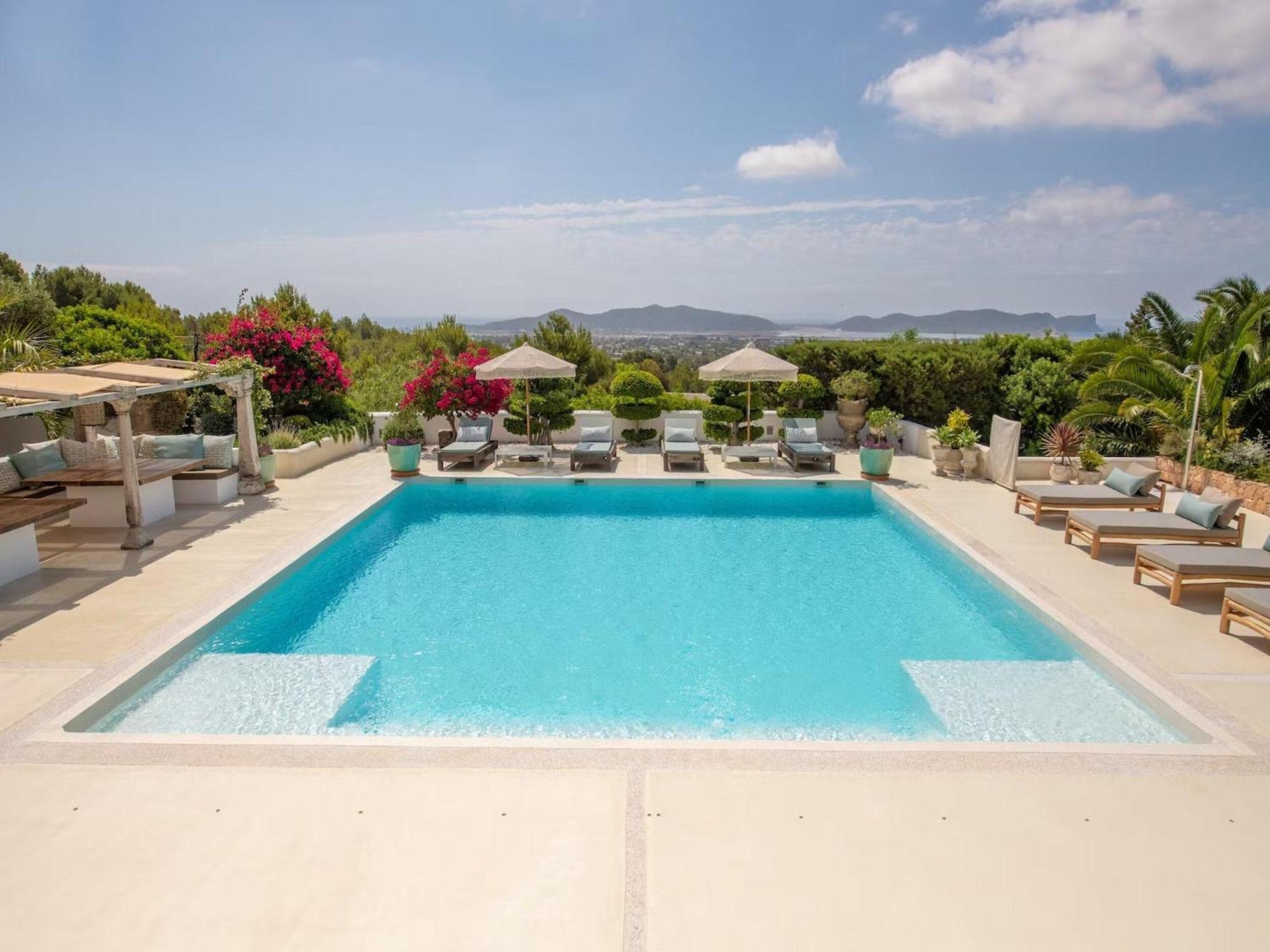 Villa Impressive With Views Sant Carles de Peralta