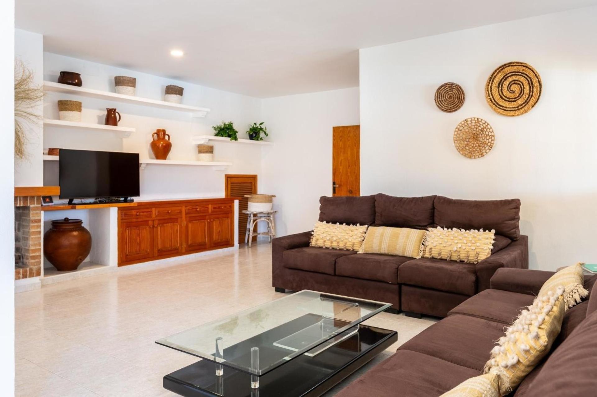 Mit Privatpool Fuer 14 Personen Ca 350 Qm In Sant Llorenc De Balafia, Ibiza Binnenland Von Ibiza Holiday home