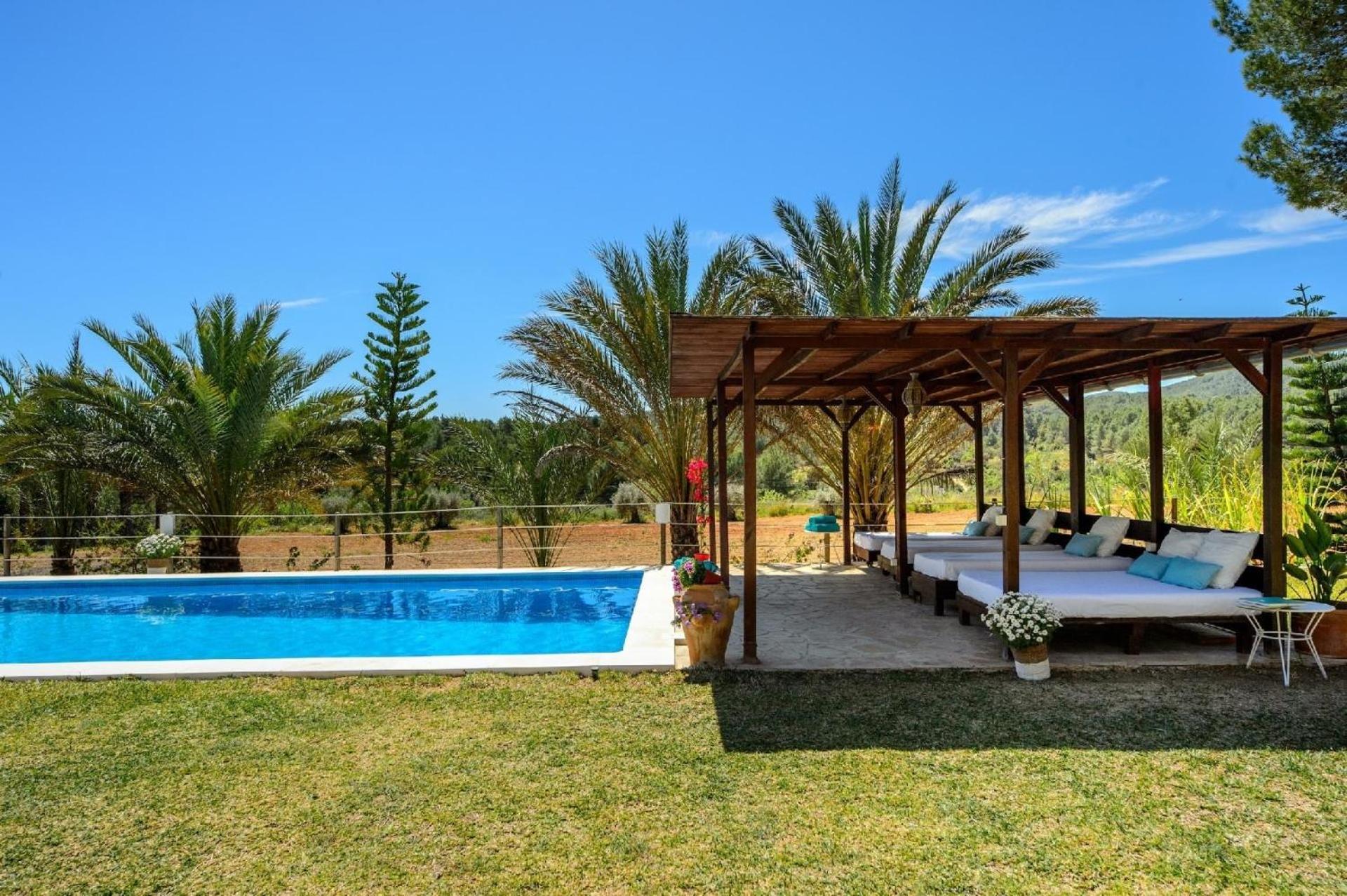 Mit Privatpool Fuer 14 Personen Ca 350 Qm In Sant Llorenc De Balafia, Ibiza Binnenland Von Ibiza