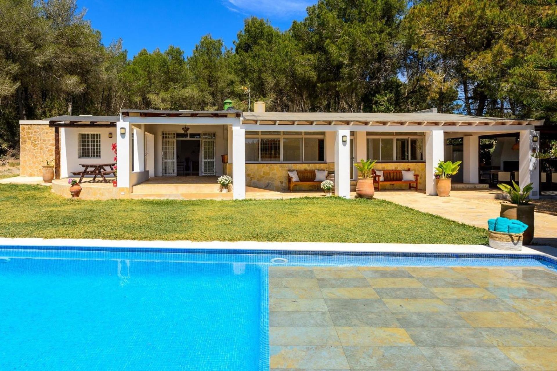 Mit Privatpool Fuer 14 Personen Ca 350 Qm In Sant Llorenc De Balafia, Ibiza Binnenland Von Ibiza Holiday home Sant Llorenc de Balafia