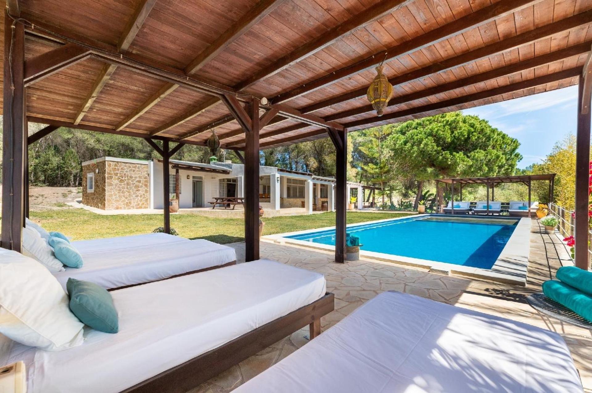 Mit Privatpool Fuer 14 Personen Ca 350 Qm In Sant Llorenc De Balafia, Ibiza Binnenland Von Ibiza