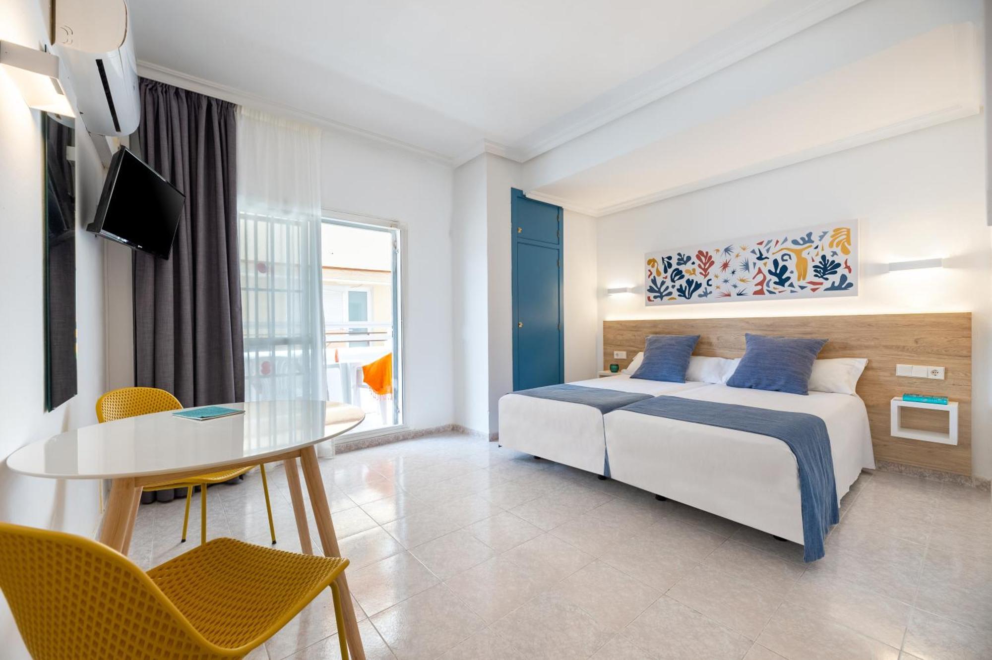 Vibra Lux Mar Ibiza Town