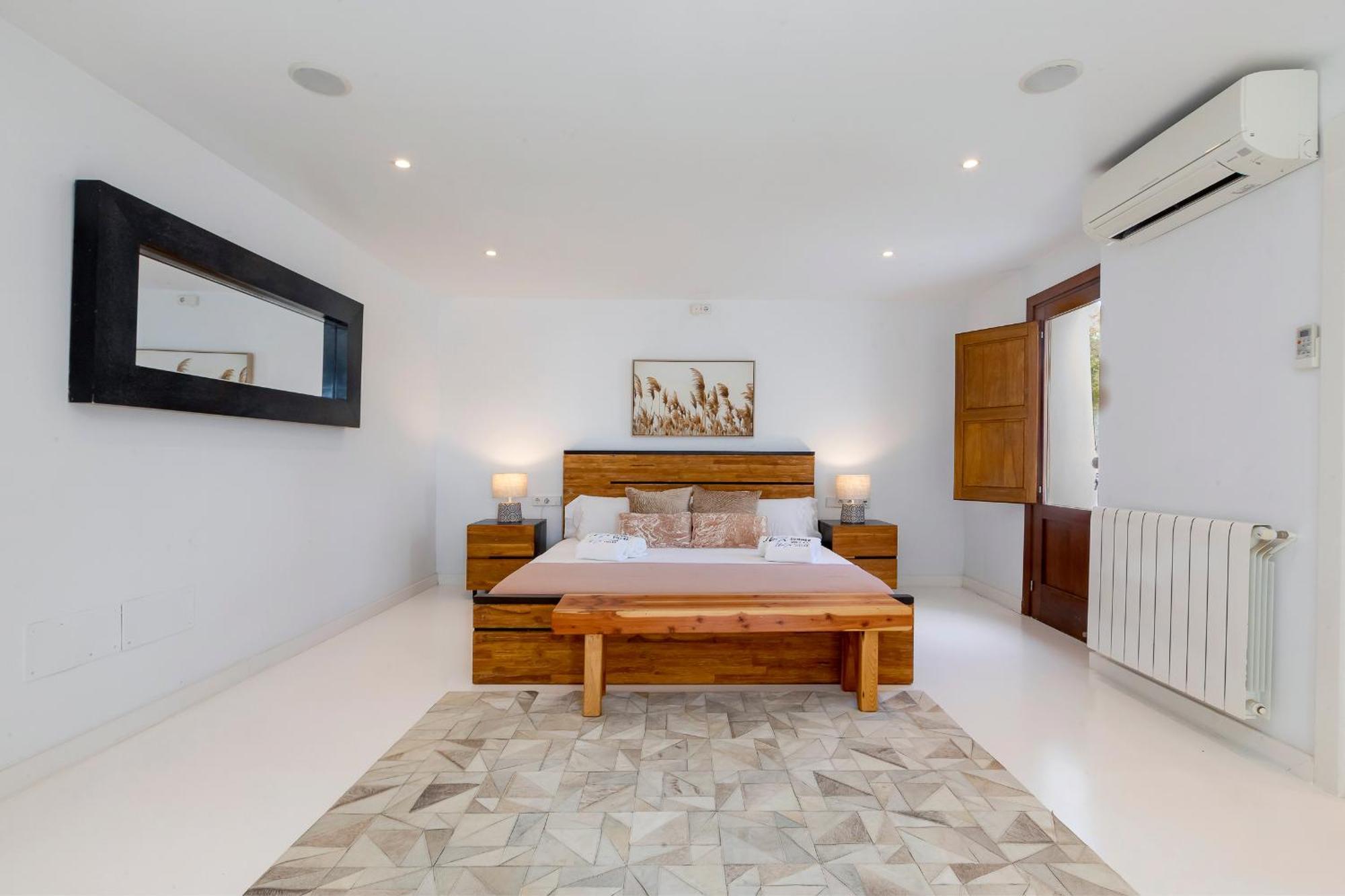 Near Ibiza Town Sleeps 11 To 13 Guests *
