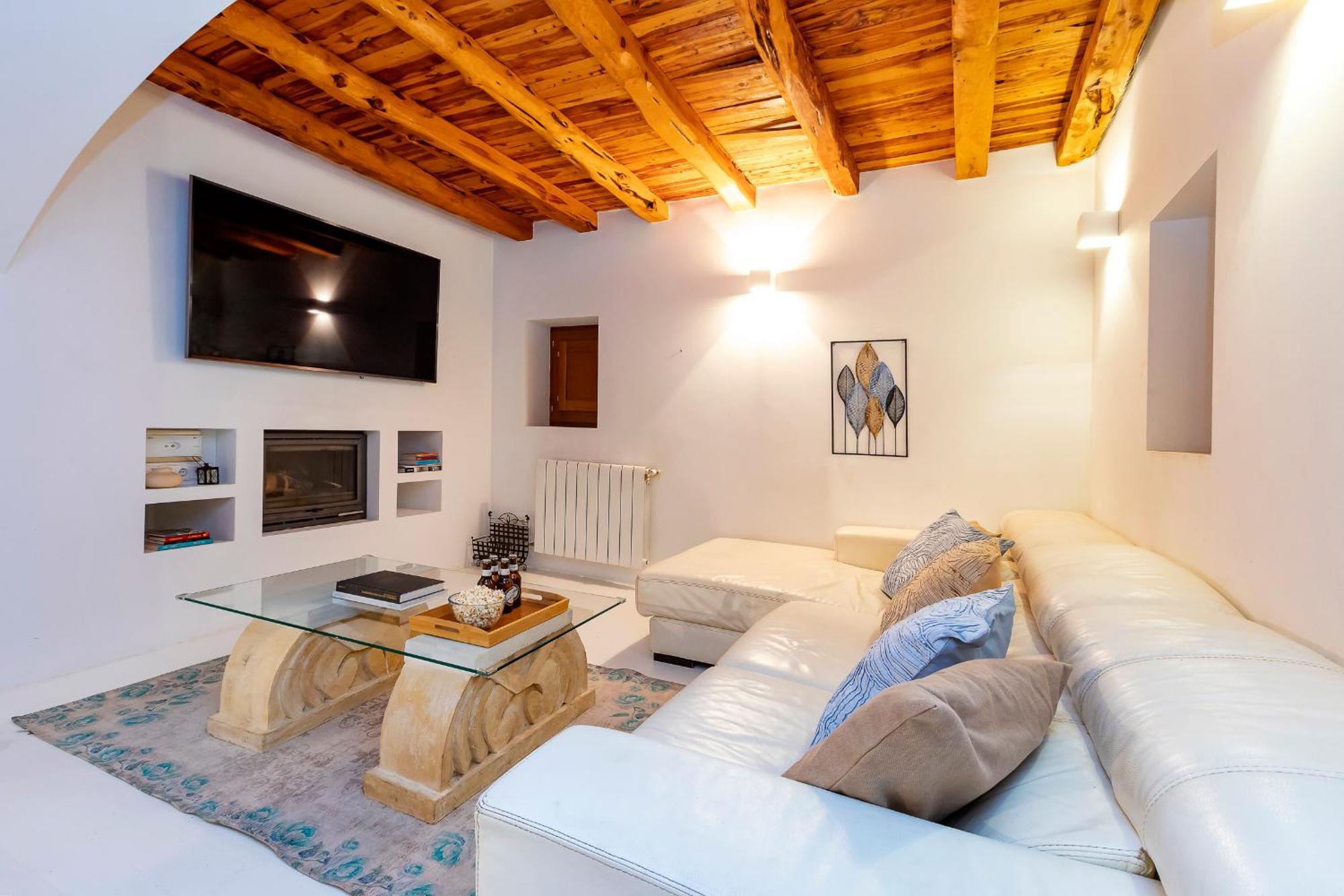 Near Ibiza Town Sleeps 11 To 13 Guests Villa *