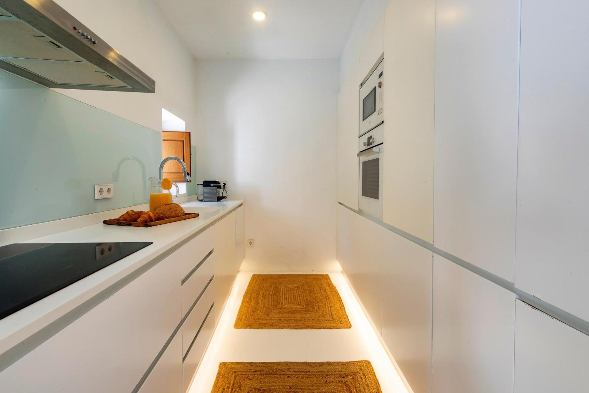 Near Ibiza Town Sleeps 11 To 13 Guests Pousada Can Furnet