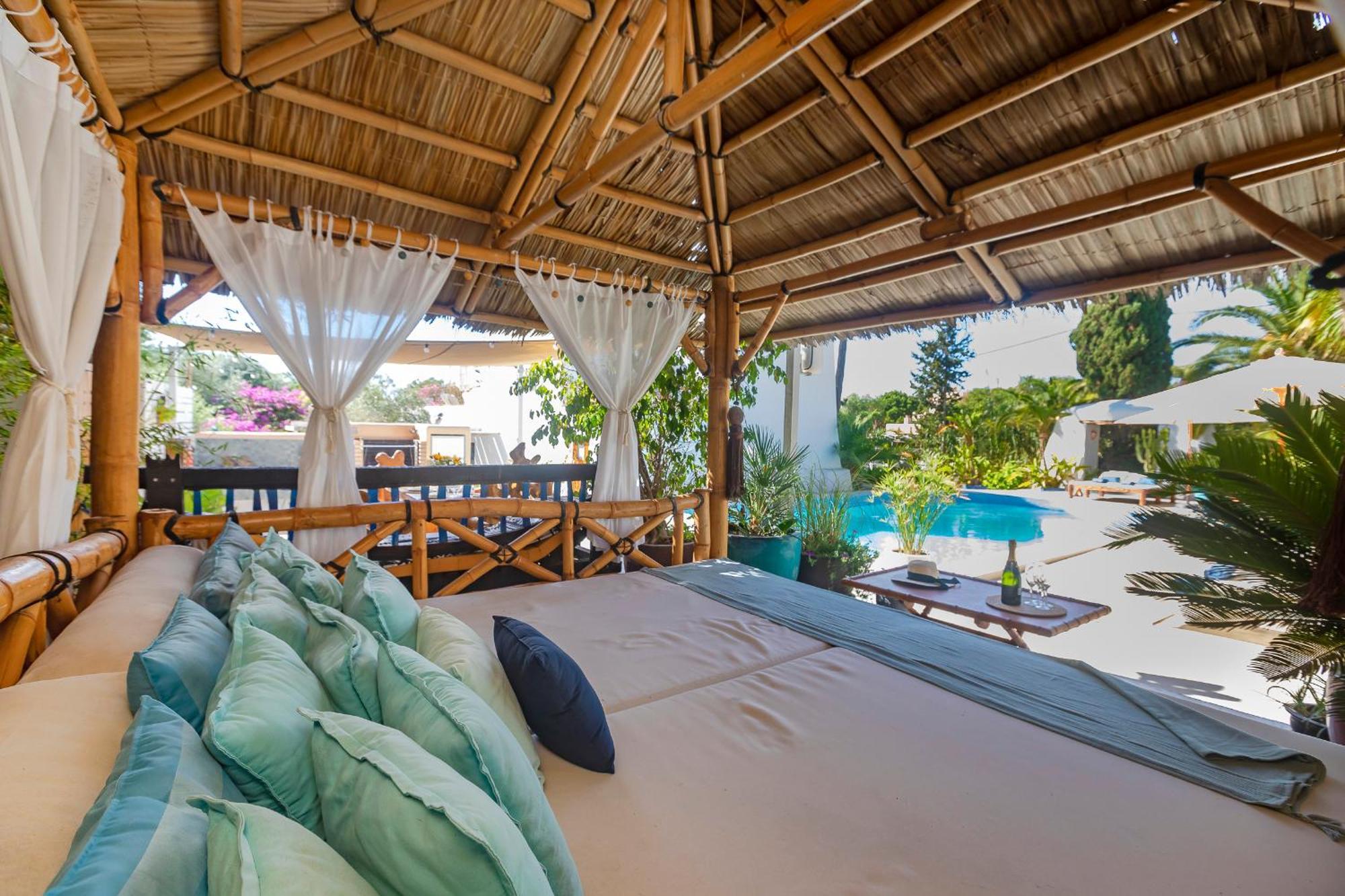 Near Ibiza Town Sleeps 11 To 13 Guests * Can Furnet