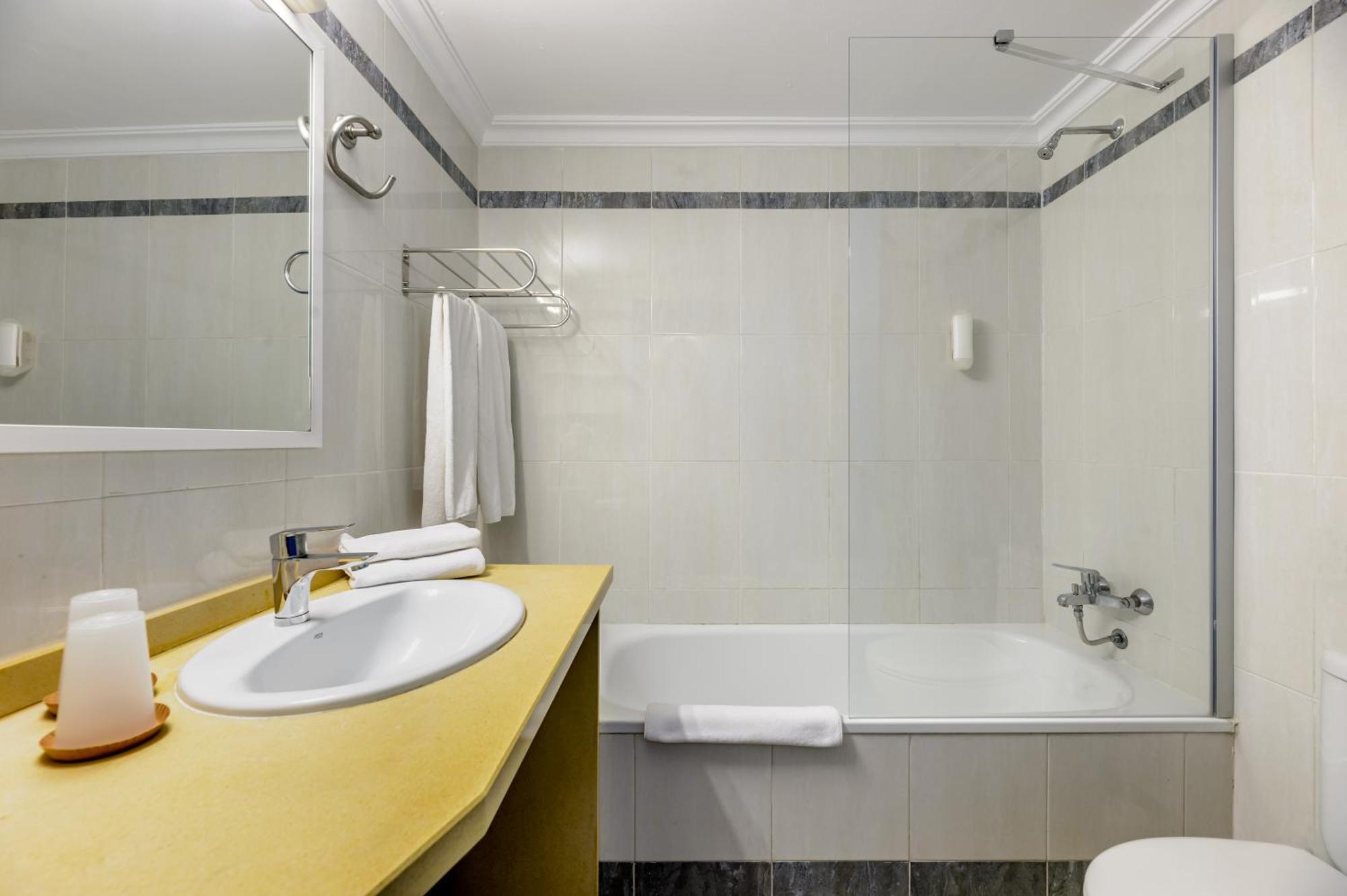 Vibra Tivoli Aparthotel
