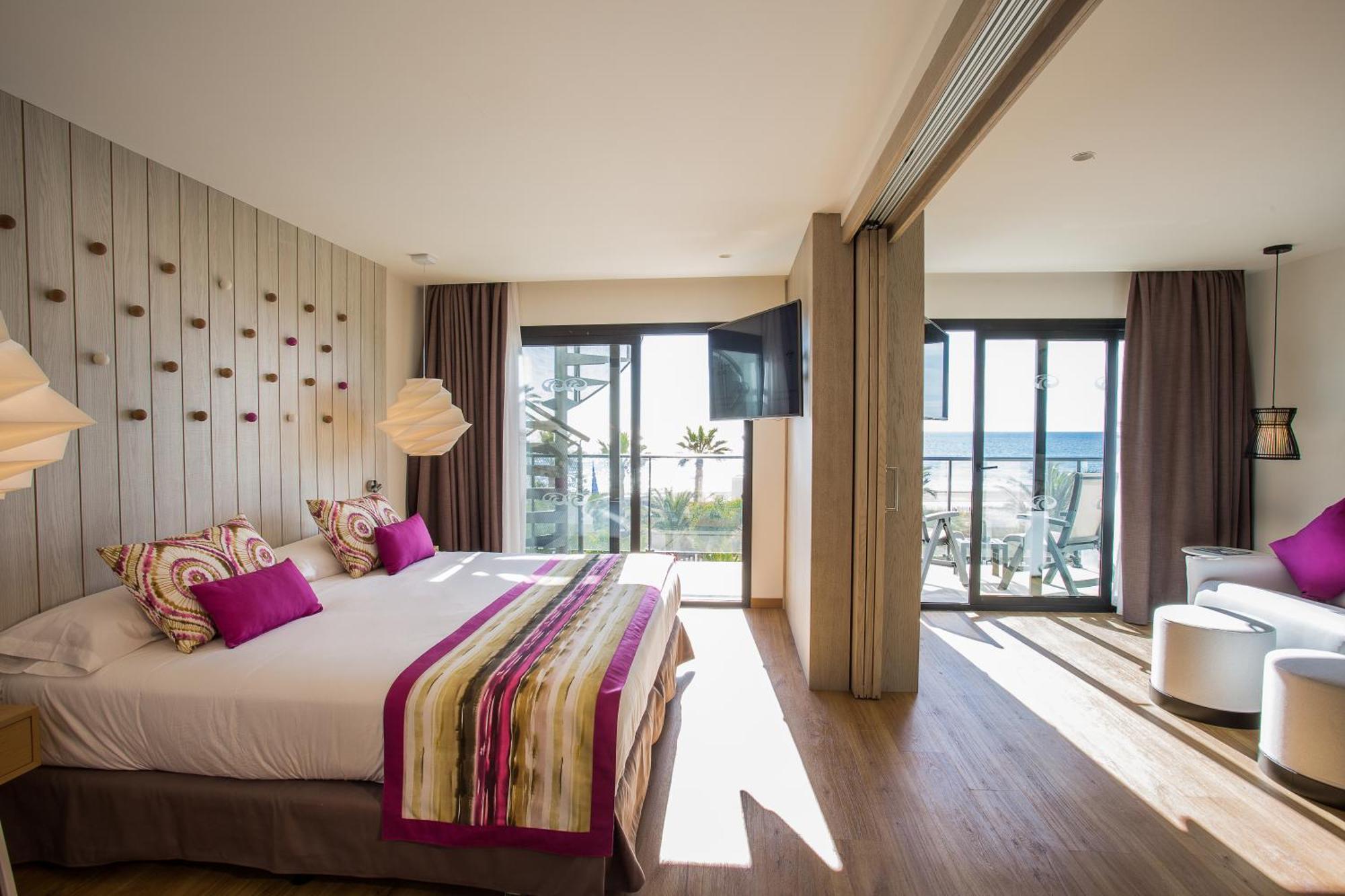 Grand Palladium White Island & 5* Playa d'en Bossa