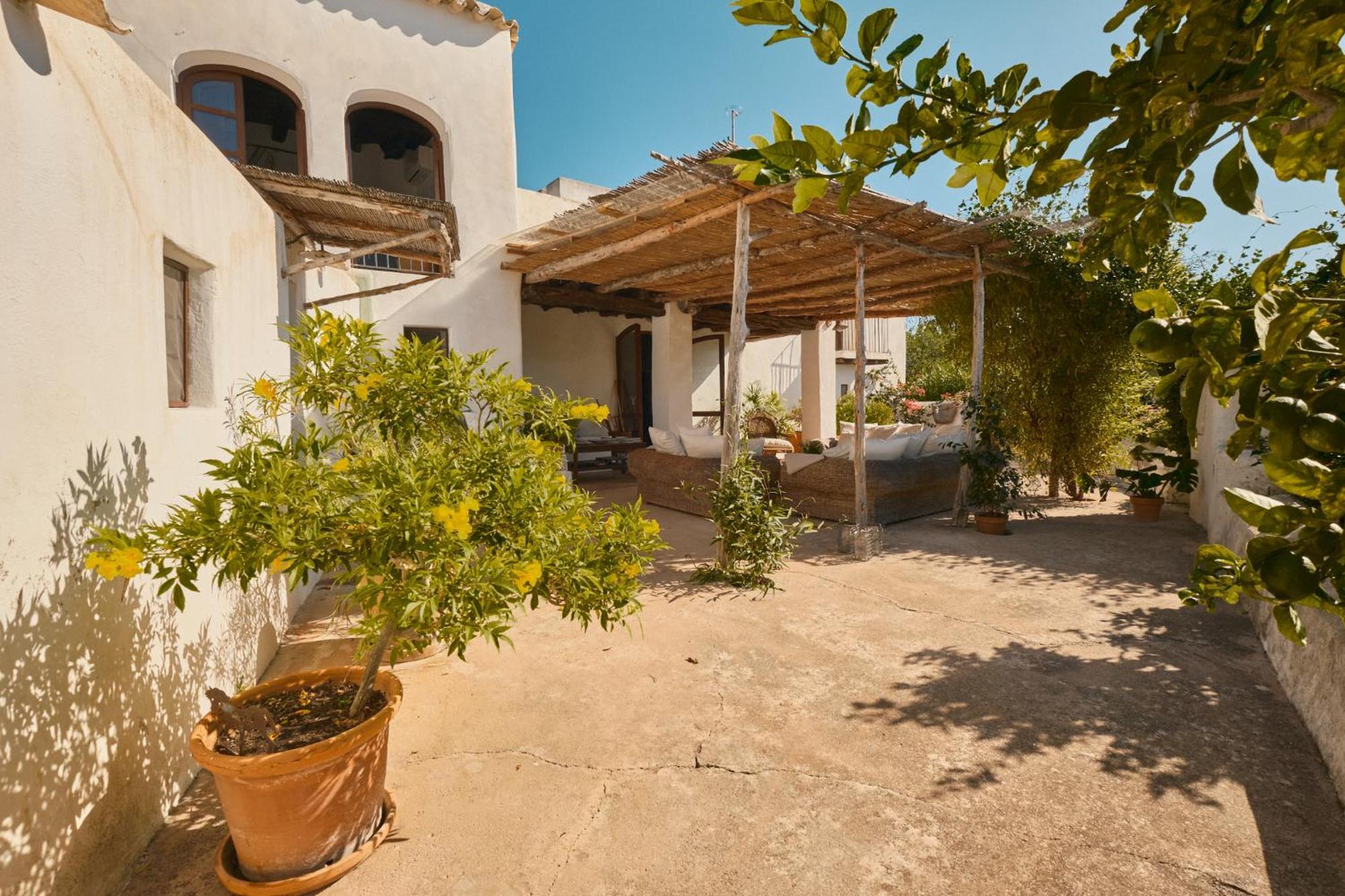 Guest house The Guardian House *