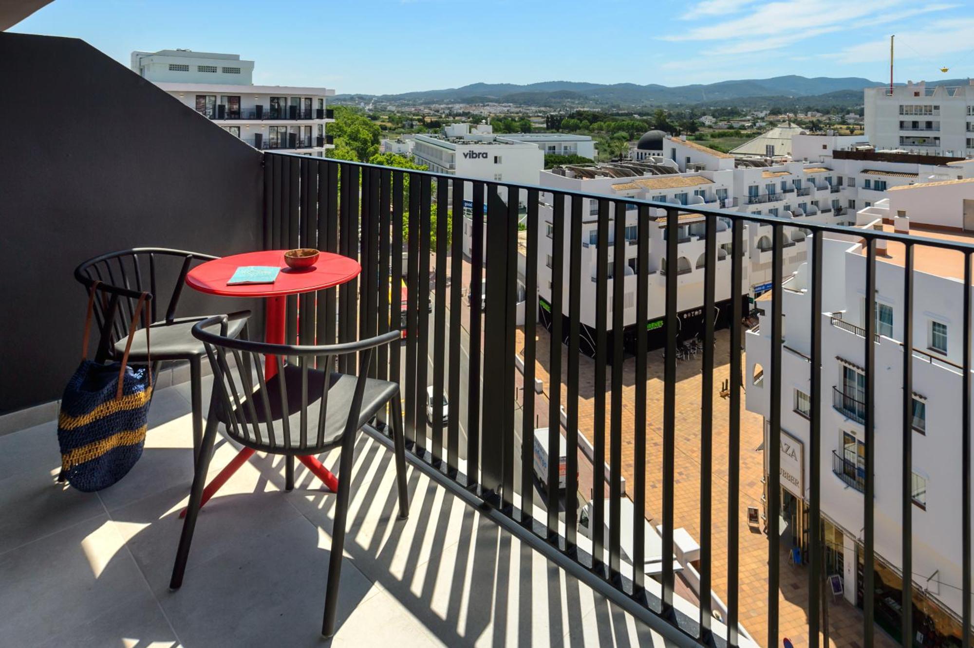 Vibra District - Adults Only 4*