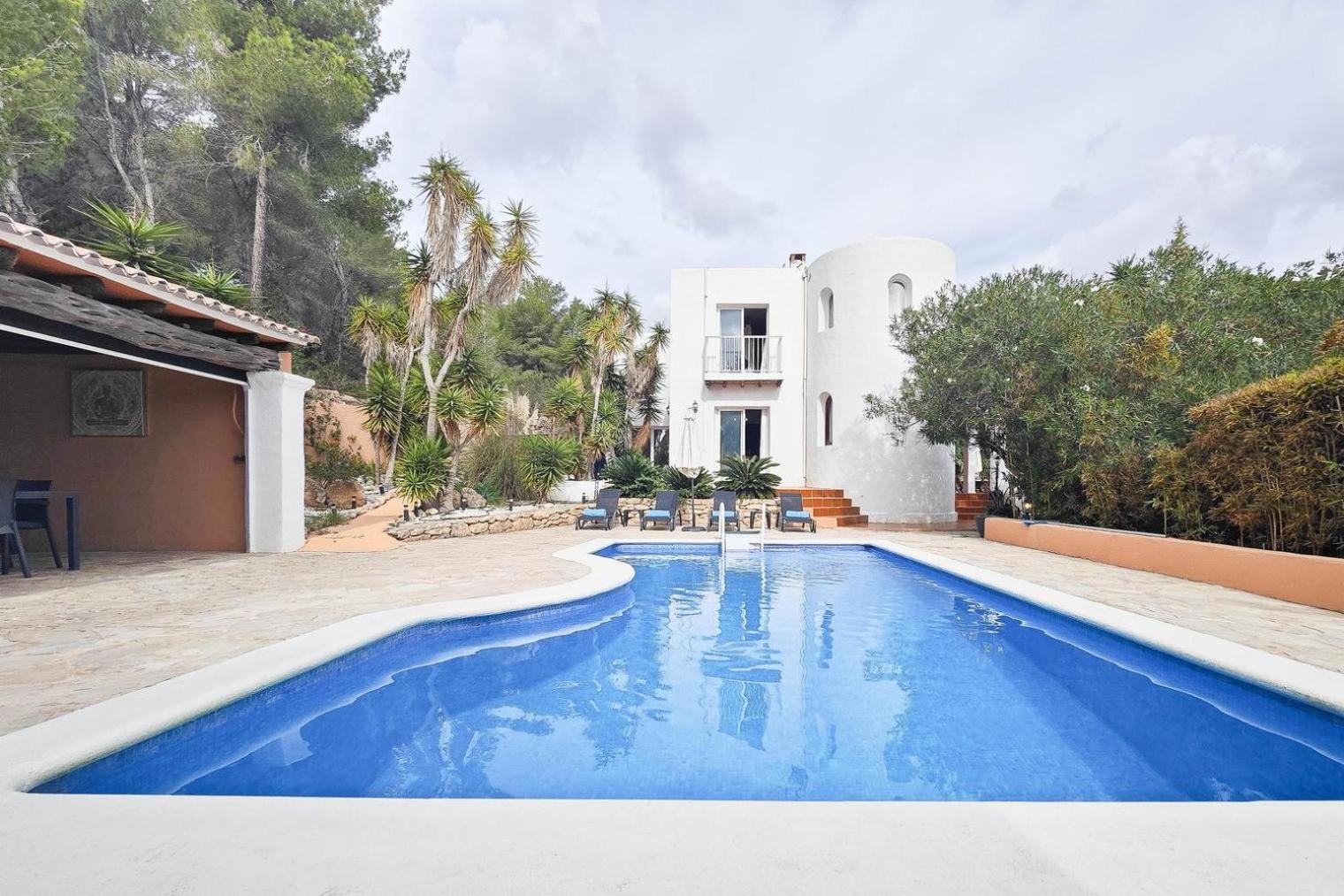 Mercedes Cala Llonga (Ibiza)
