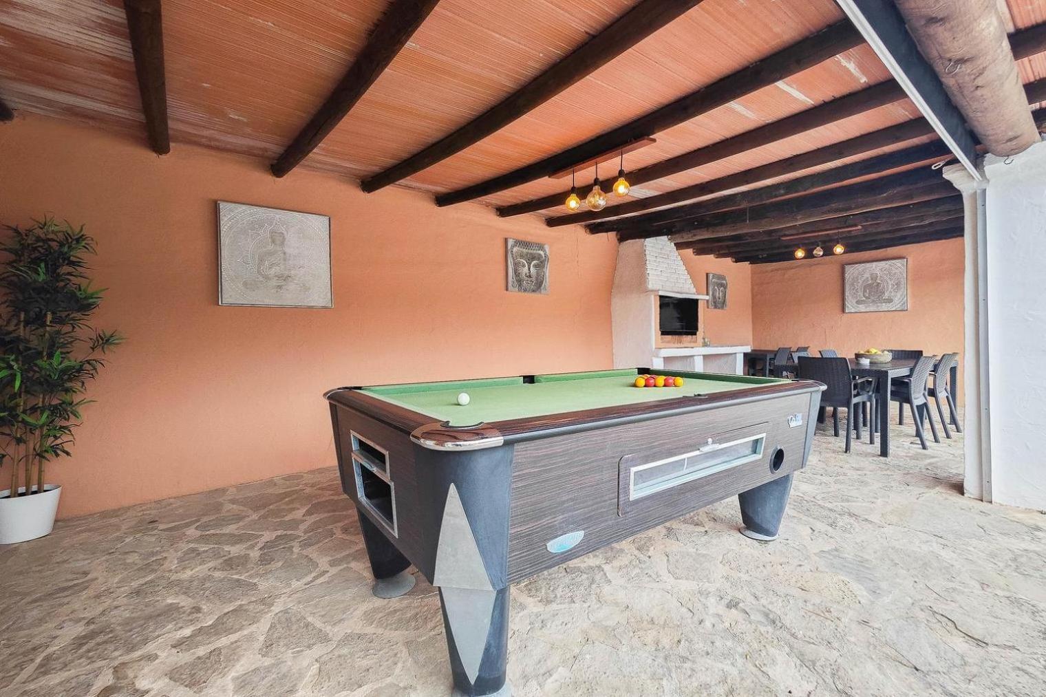 Mercedes Villa *