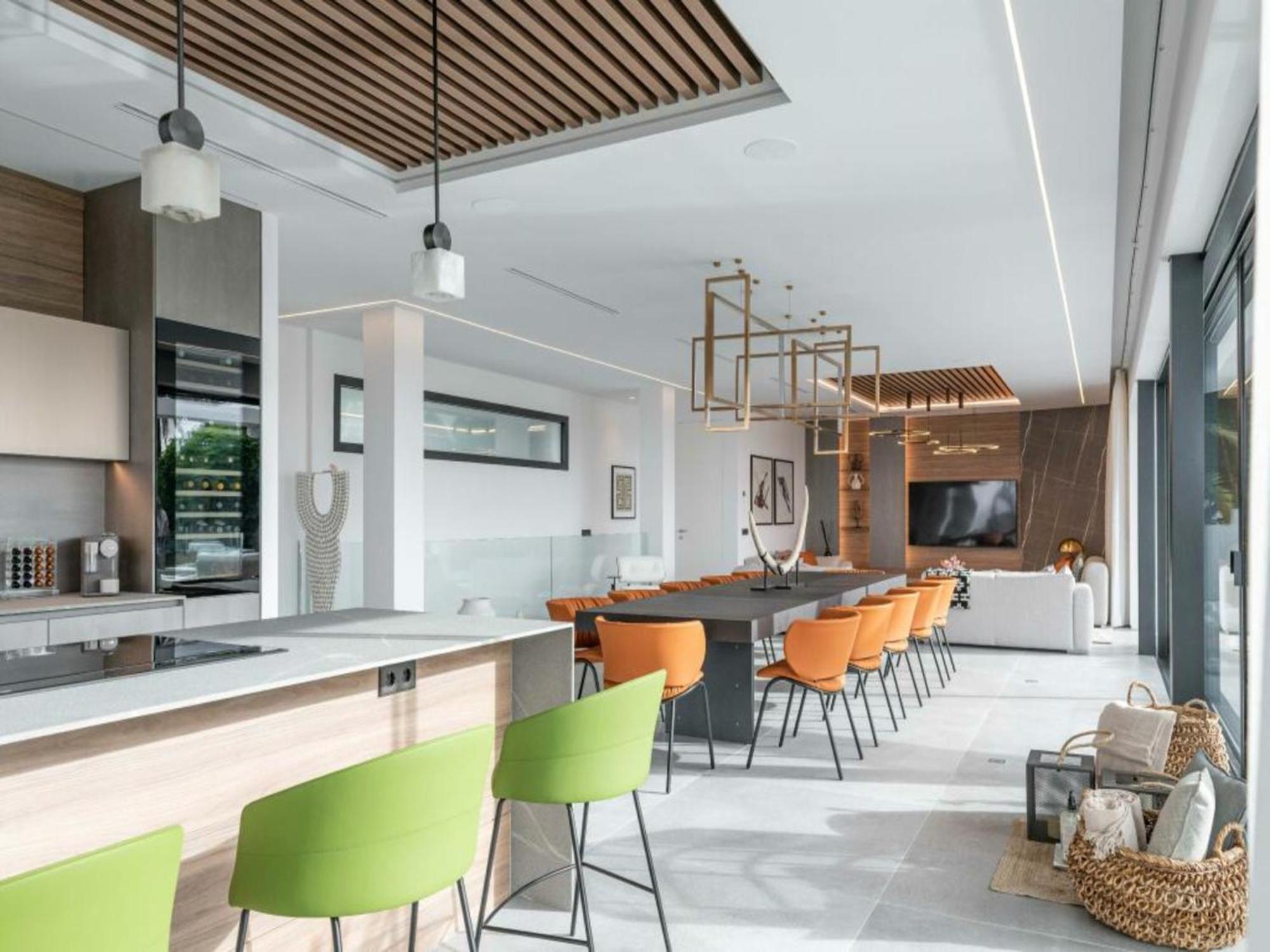 Apartment Opulent Retreat Manor