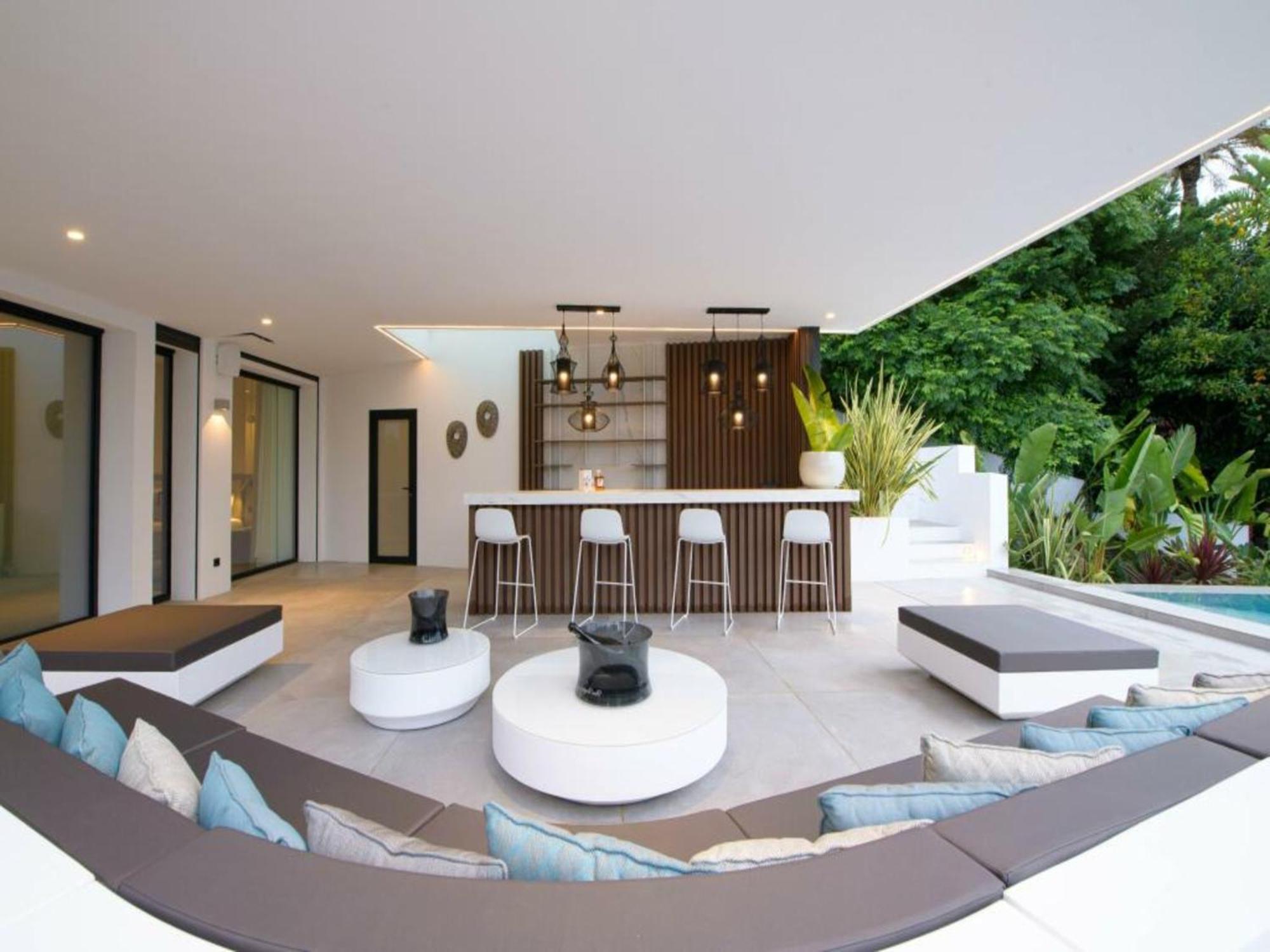 Apartment Opulent Retreat Manor Ibiza Town